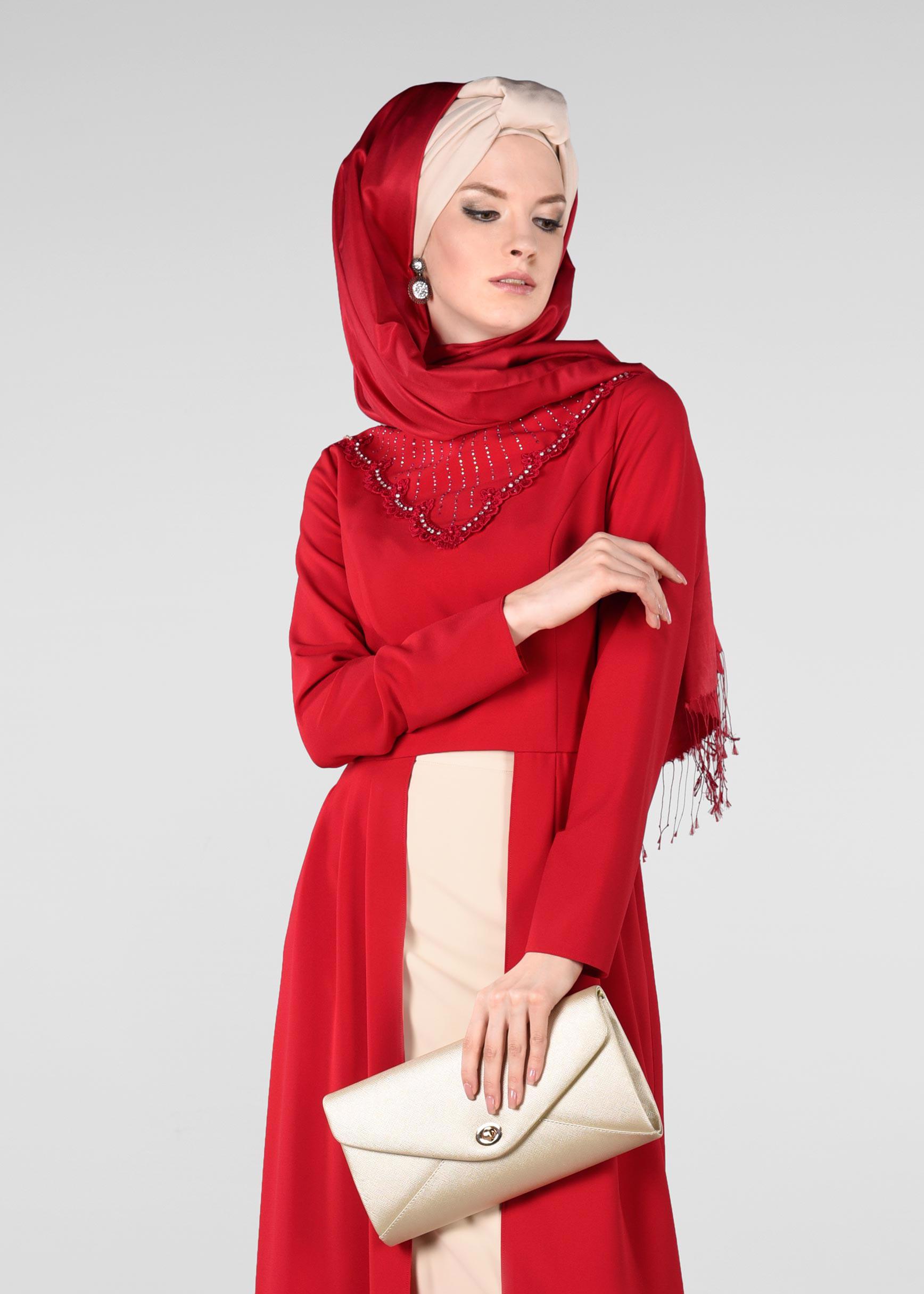 Tesettür giyim KIRMIZI PELERİN GÖRÜNÜMLÜ ELBİSELİ TAKIM 3419