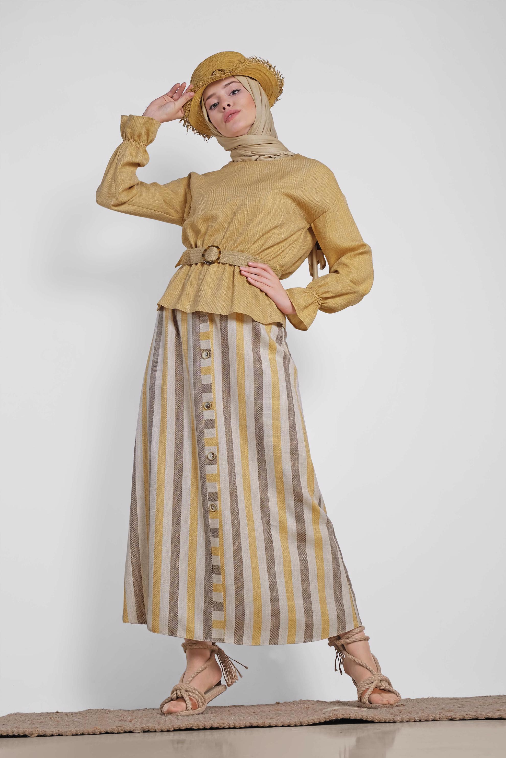 Tesettür giyim SARI ETEĞİ ÇİZGİLİ HASIR KEMERLİ İKİLİ ETEKLİ TAKIM 4344