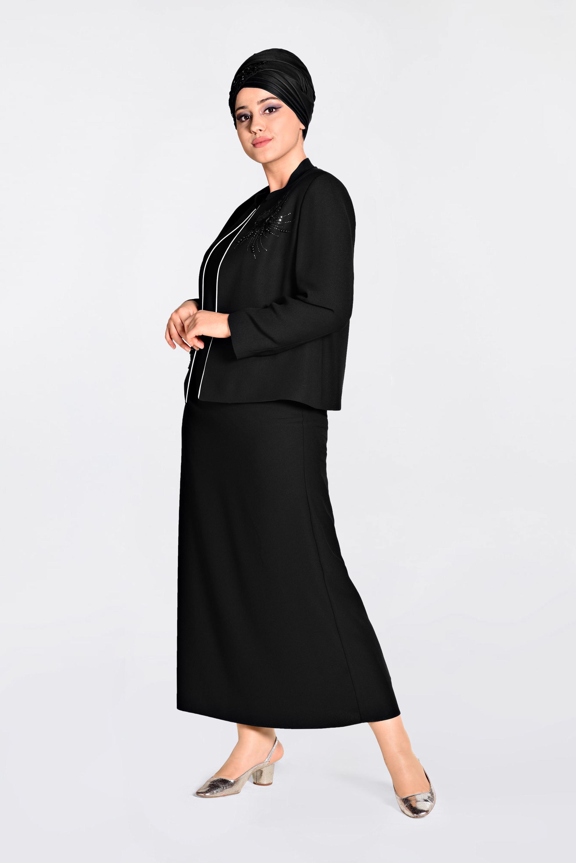 Tesettür giyim SİYAH ÜÇ BOYUTLU ÇİÇEK FİGÜRLÜ 2′Lİ ELBİSELİ TAKIM 3478