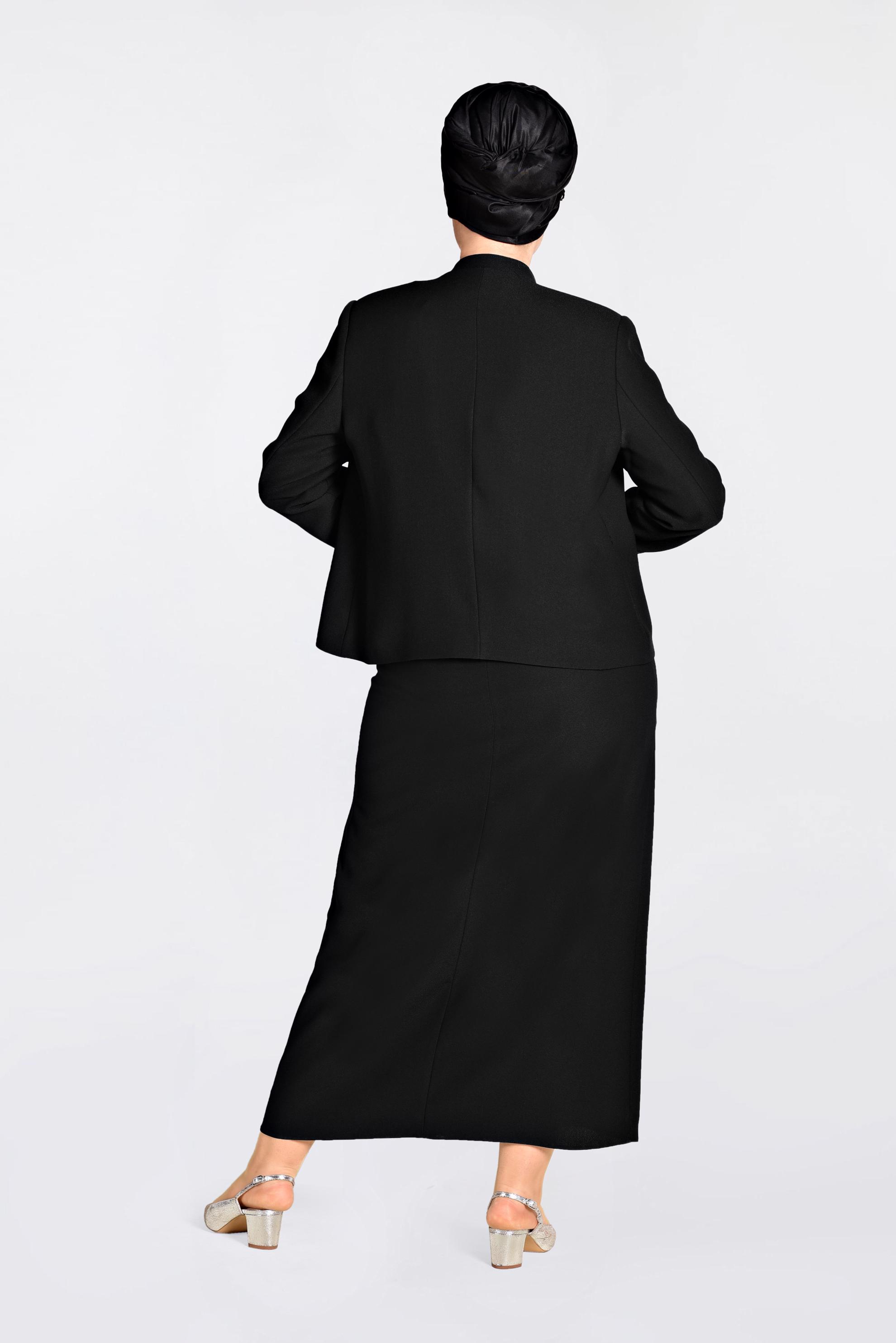 Tesettür giyim SİYAH ÜÇ BOYUTLU ÇİÇEK FİGÜRLÜ 2′Lİ ELBİSELİ TAKIM 3478