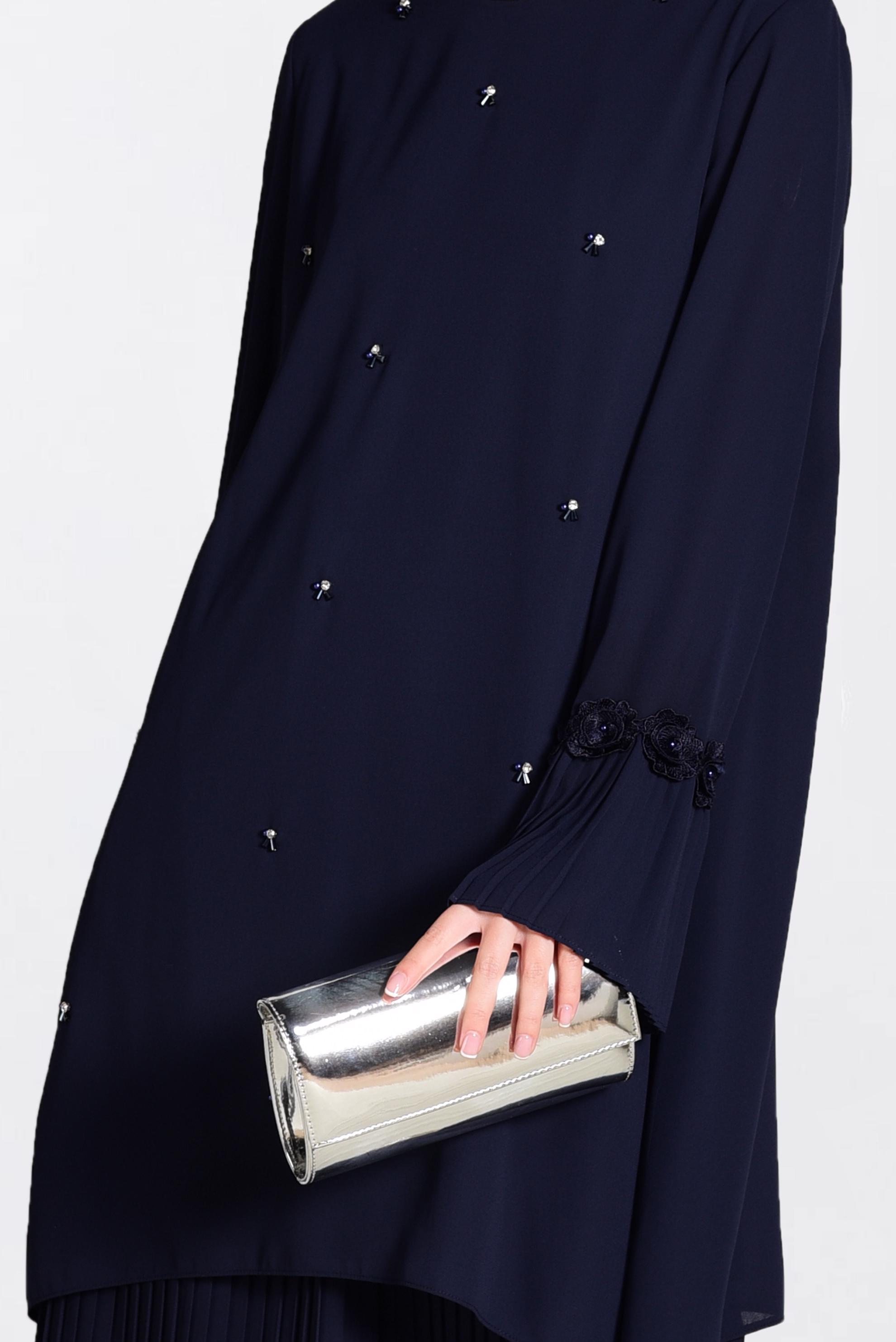 Tesettür giyim LACİVERT BONCUK VE PİLİSELİ İKİLİ PANTOLONLU TAKIM 3437