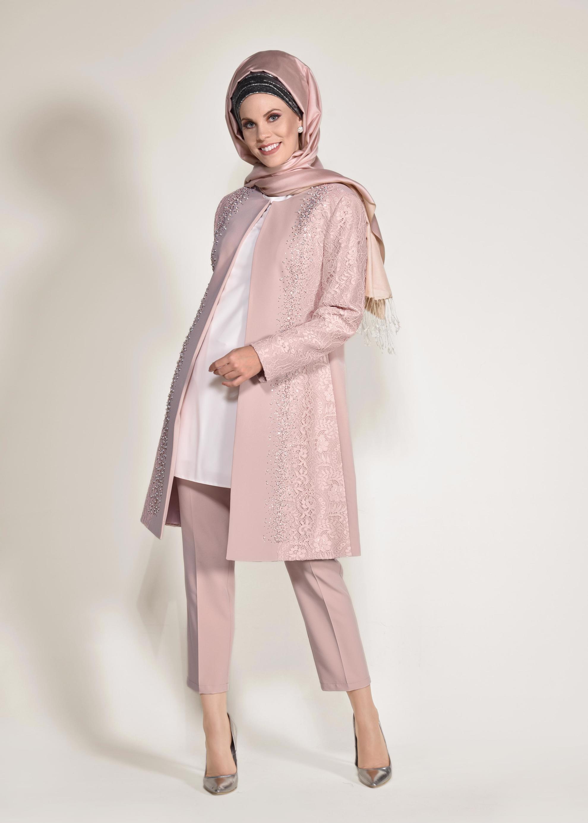 Tesettür giyim PUDRA DANTEL VE BONCUK İŞLEMELİ ÜÇLÜ PANTOLONLU TAKIM 3443