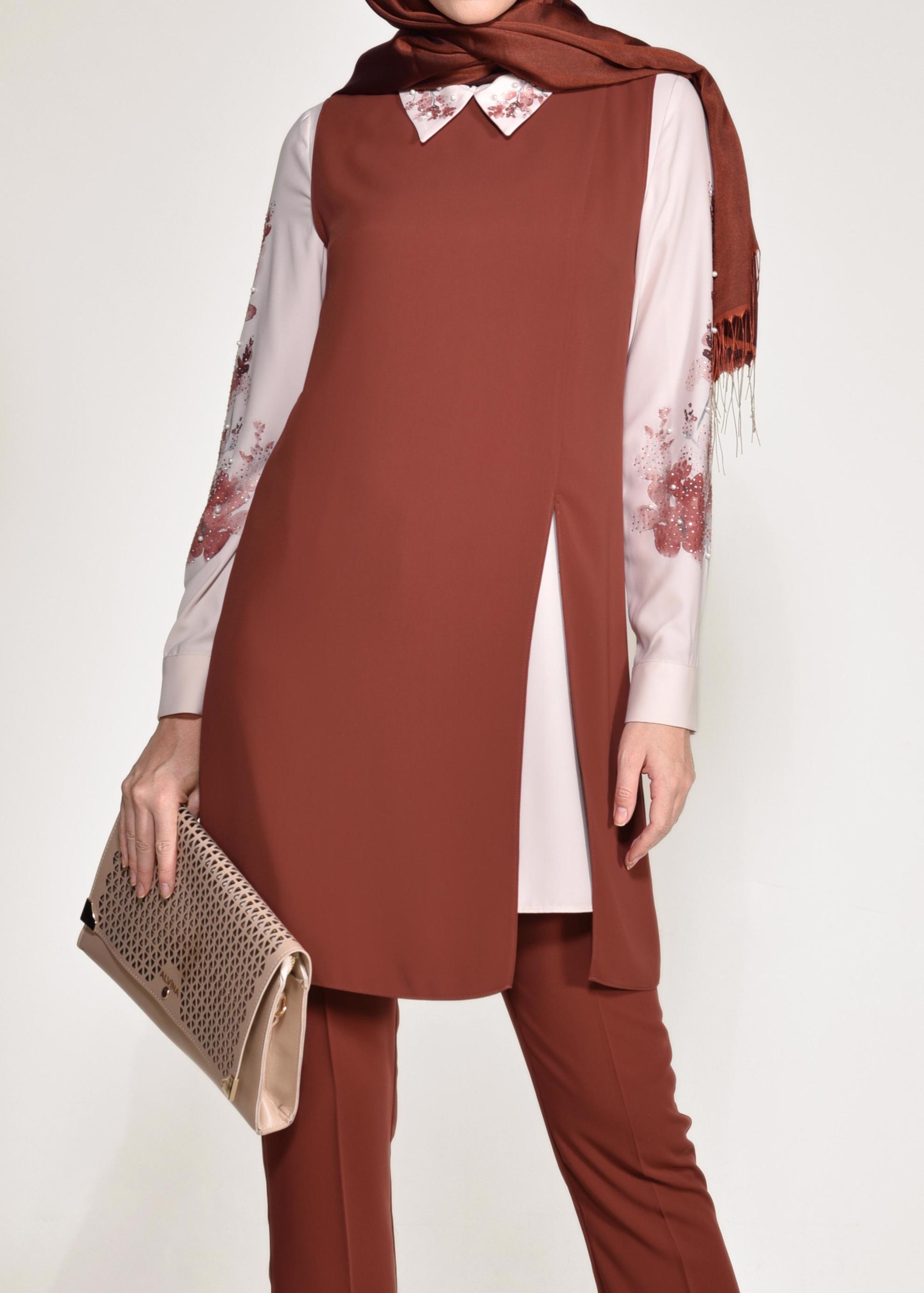 Tesettür giyim TURUNCU YAKASI VE KOLLARI ÇİÇEK DESENLİ ÜÇLÜ PANTOLONLU TAKIM 3449