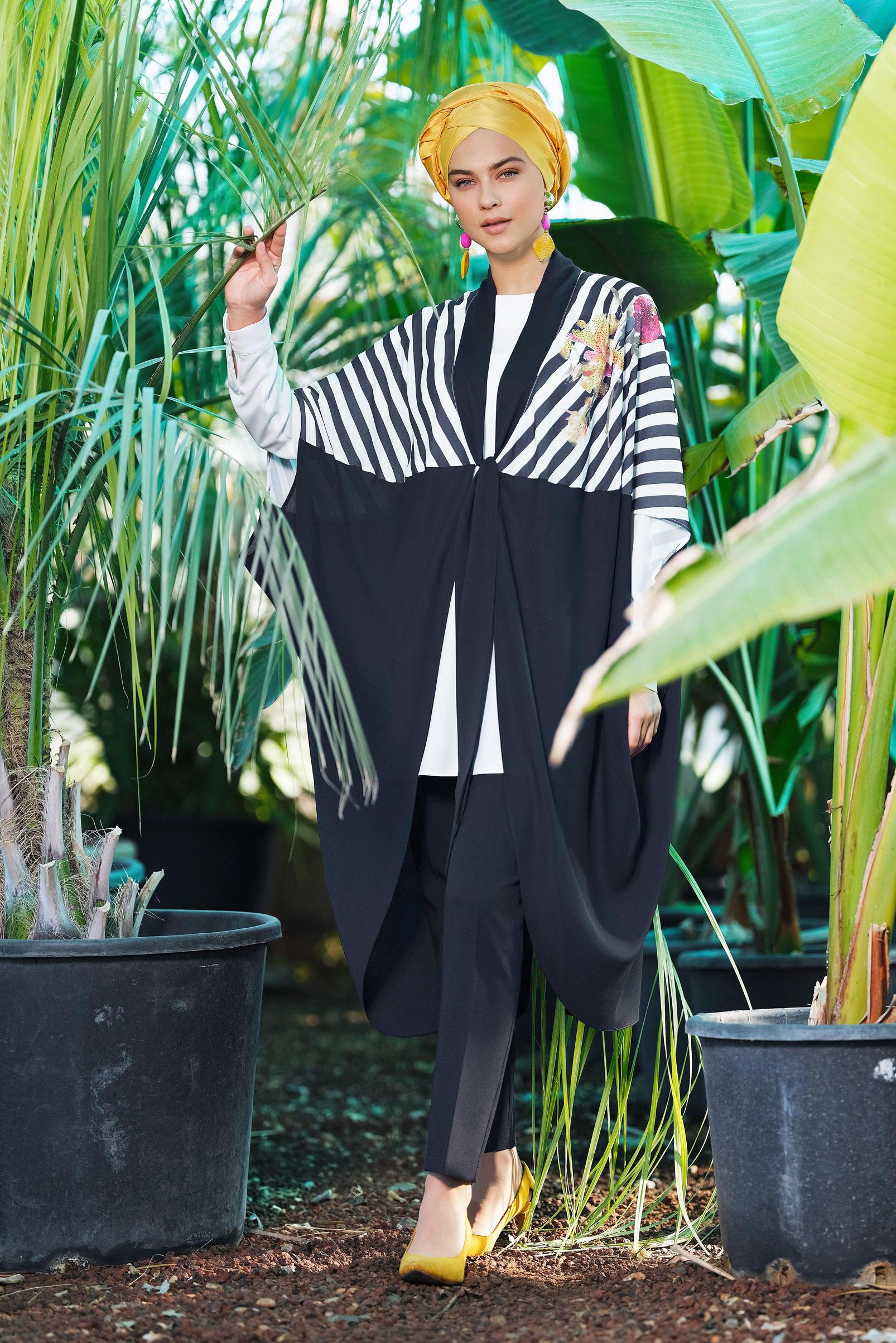 Tesettür giyim LACİVERT ÇİZGİ VE ÇİÇEK DESENLİ ÜÇLÜ PANTOLONLU TAKIM 3500