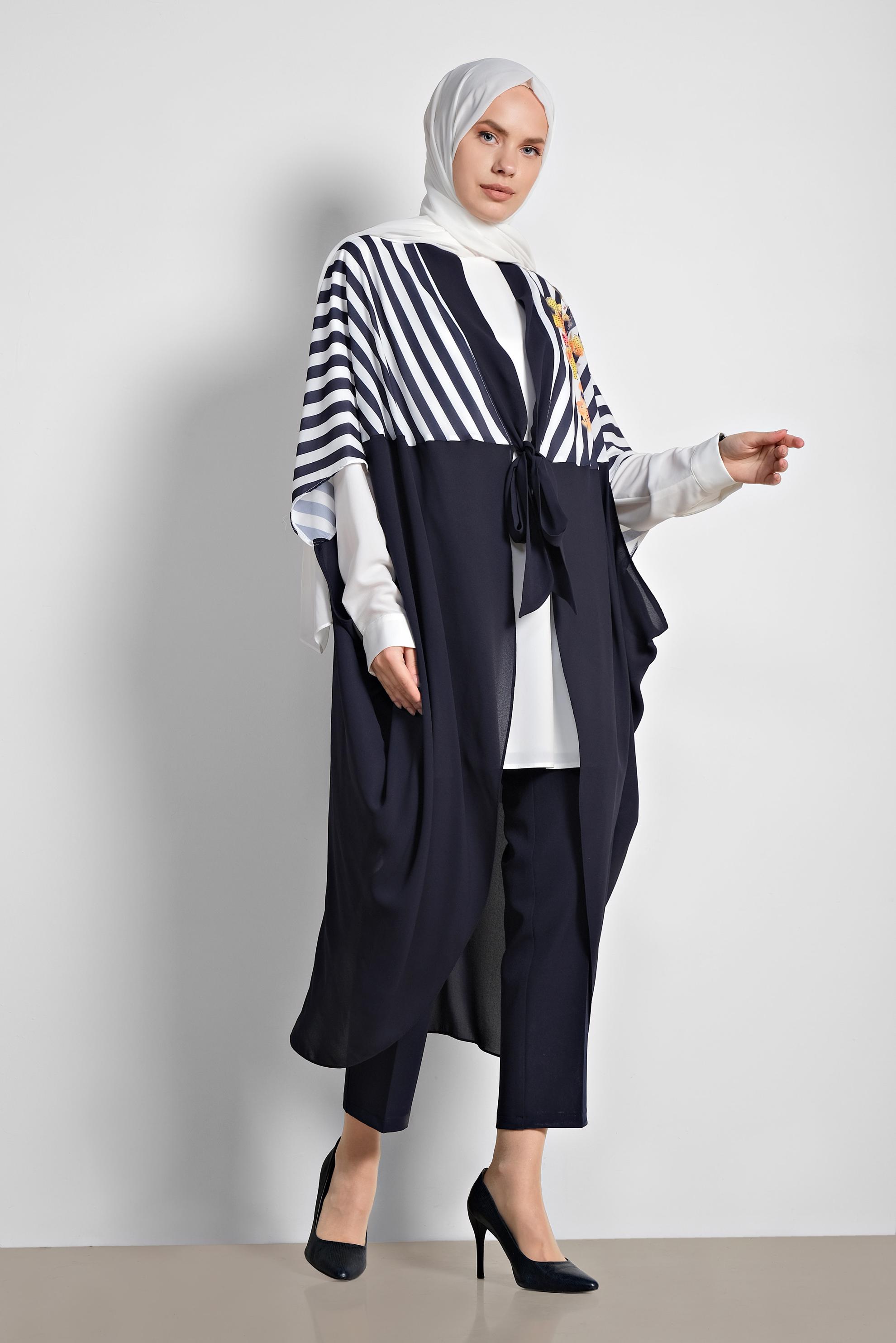 Tesettür giyim LACİVERT ÇİZGİ VE ÇİÇEK DESENLİ ÜÇLÜ PANTOLONLU TAKIM 3500