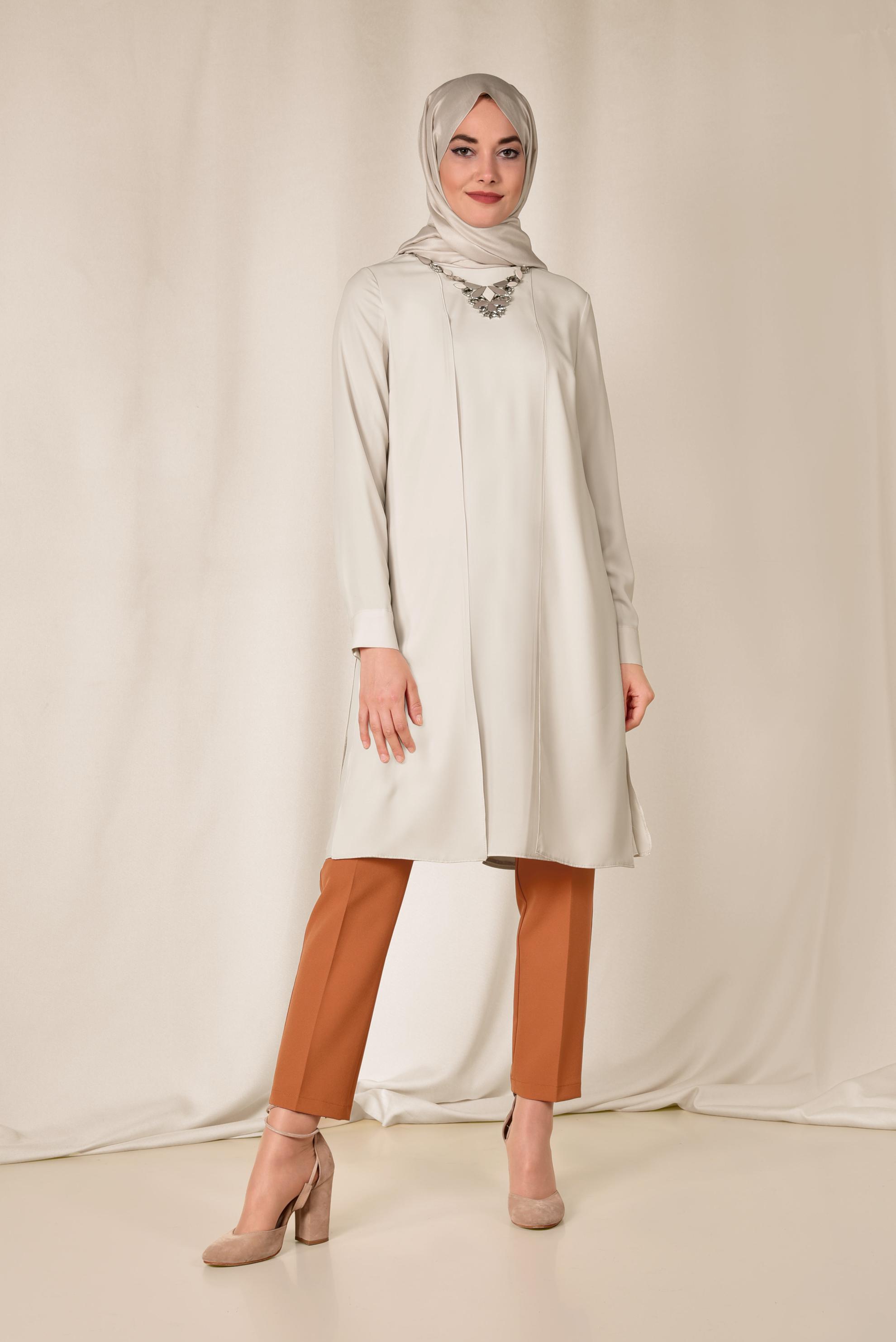 Tesettür giyim EKRU KOLYE DETAYLI İKİLİ PANTOLONLU TAKIM 3515