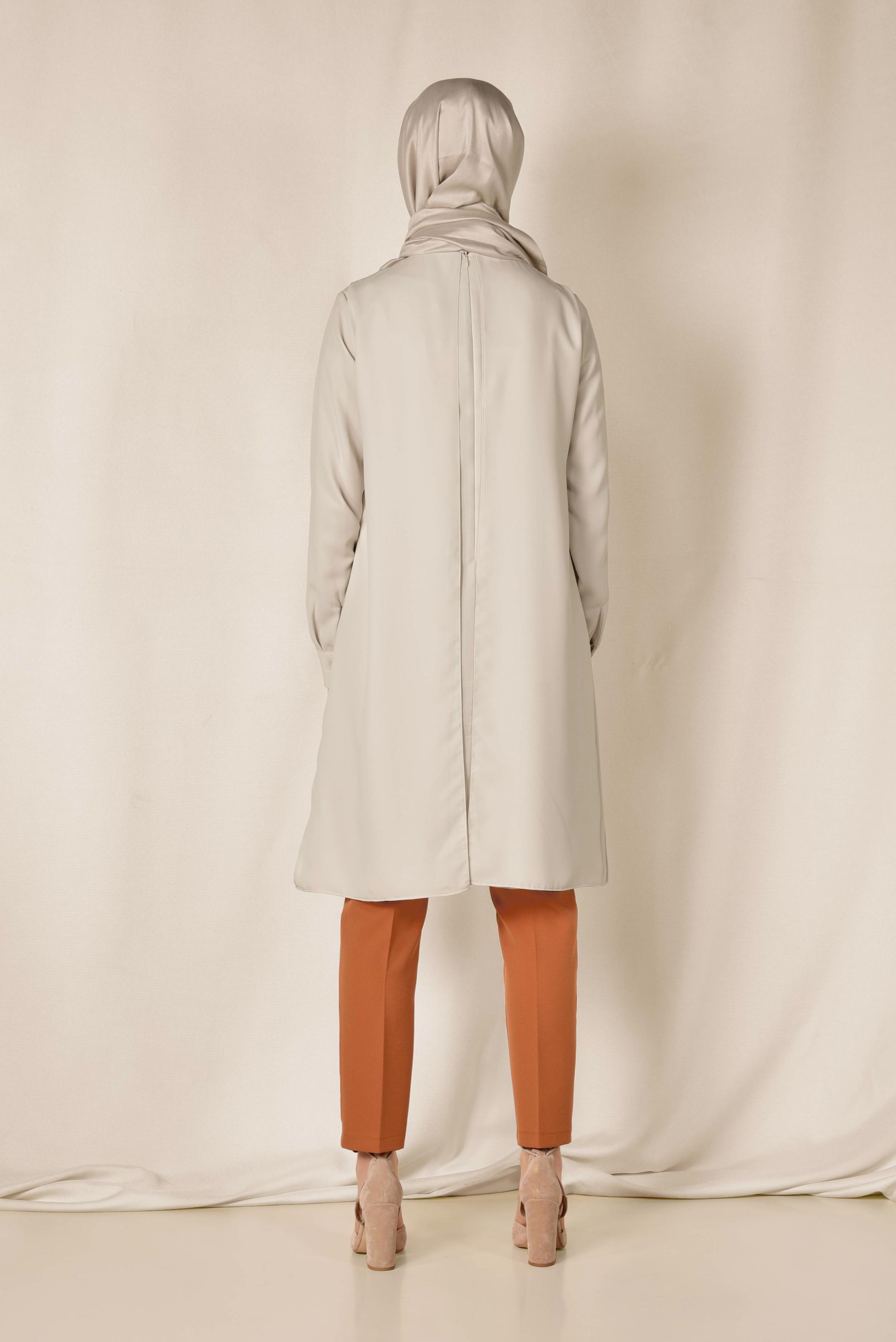 Tesettür giyim EKRU KOLYE DETAYLI İKİLİ PANTOLONLU TAKIM 3515