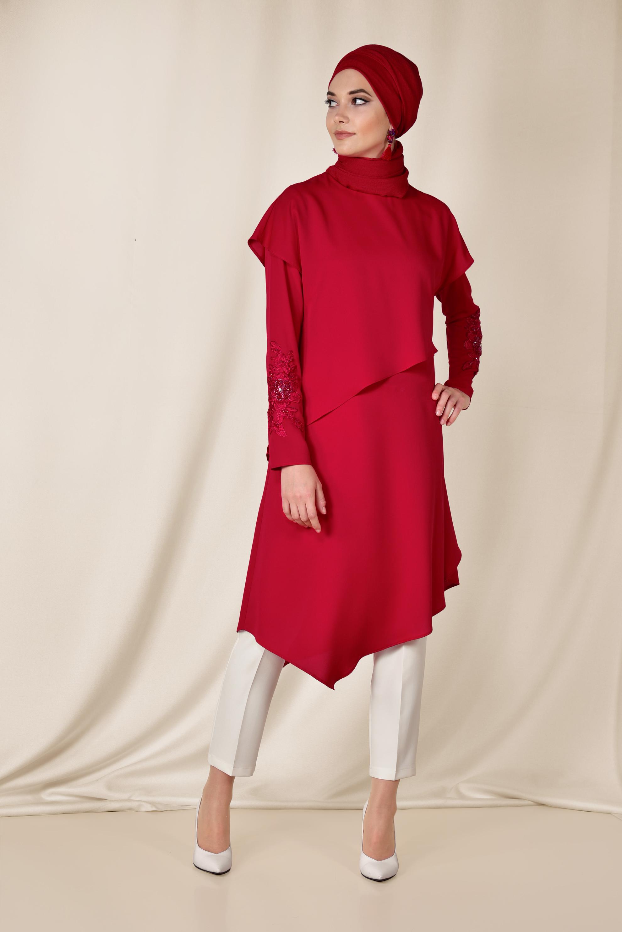 Tesettür giyim KIRMIZI KOLU NAKIŞLI ASİMETRİK 2&prime;Lİ PANTOLONLU TAKIM 3517