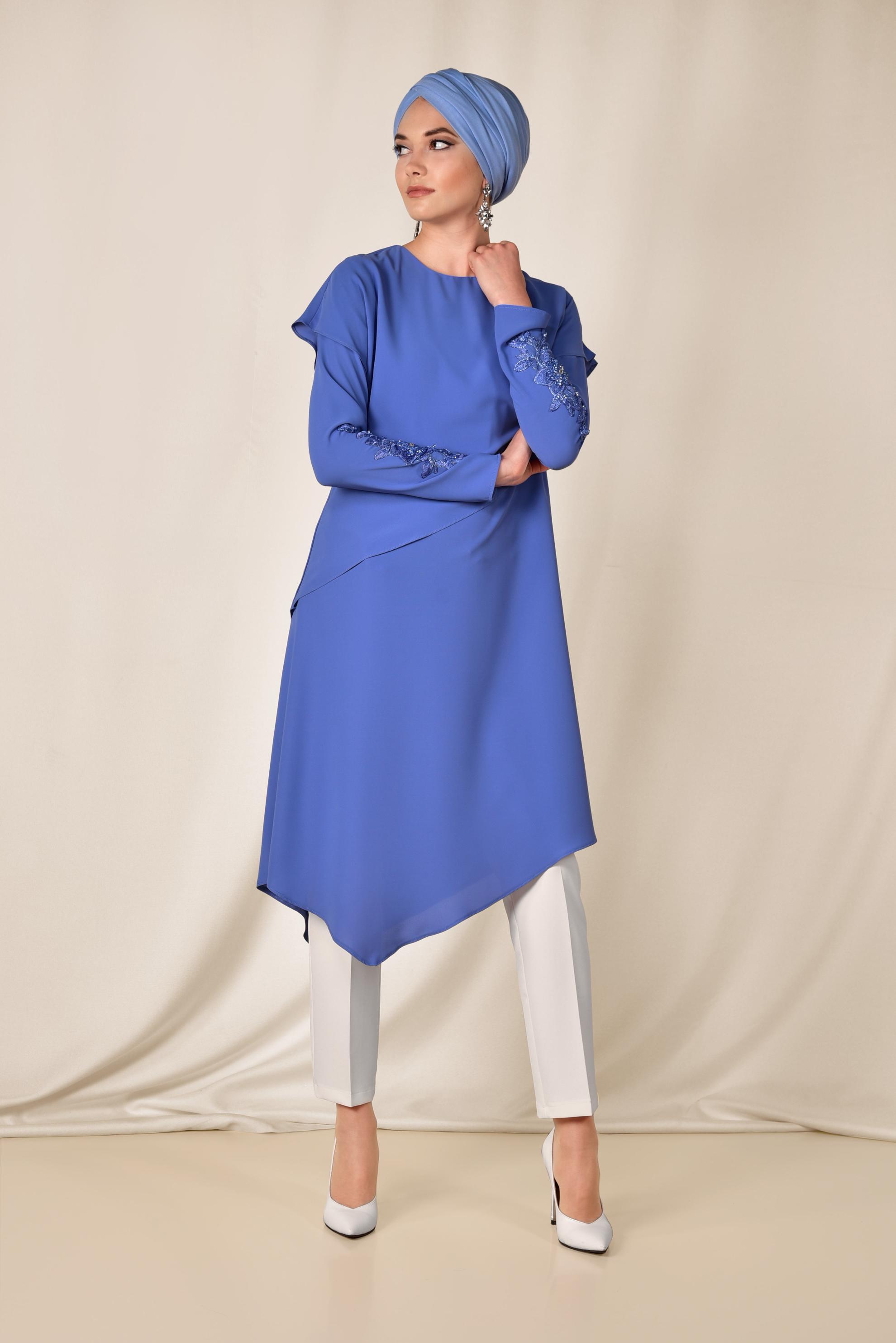 Tesettür giyim MAVİ KOLU NAKIŞLI ASİMETRİK 2&prime;Lİ PANTOLONLU TAKIM 3517