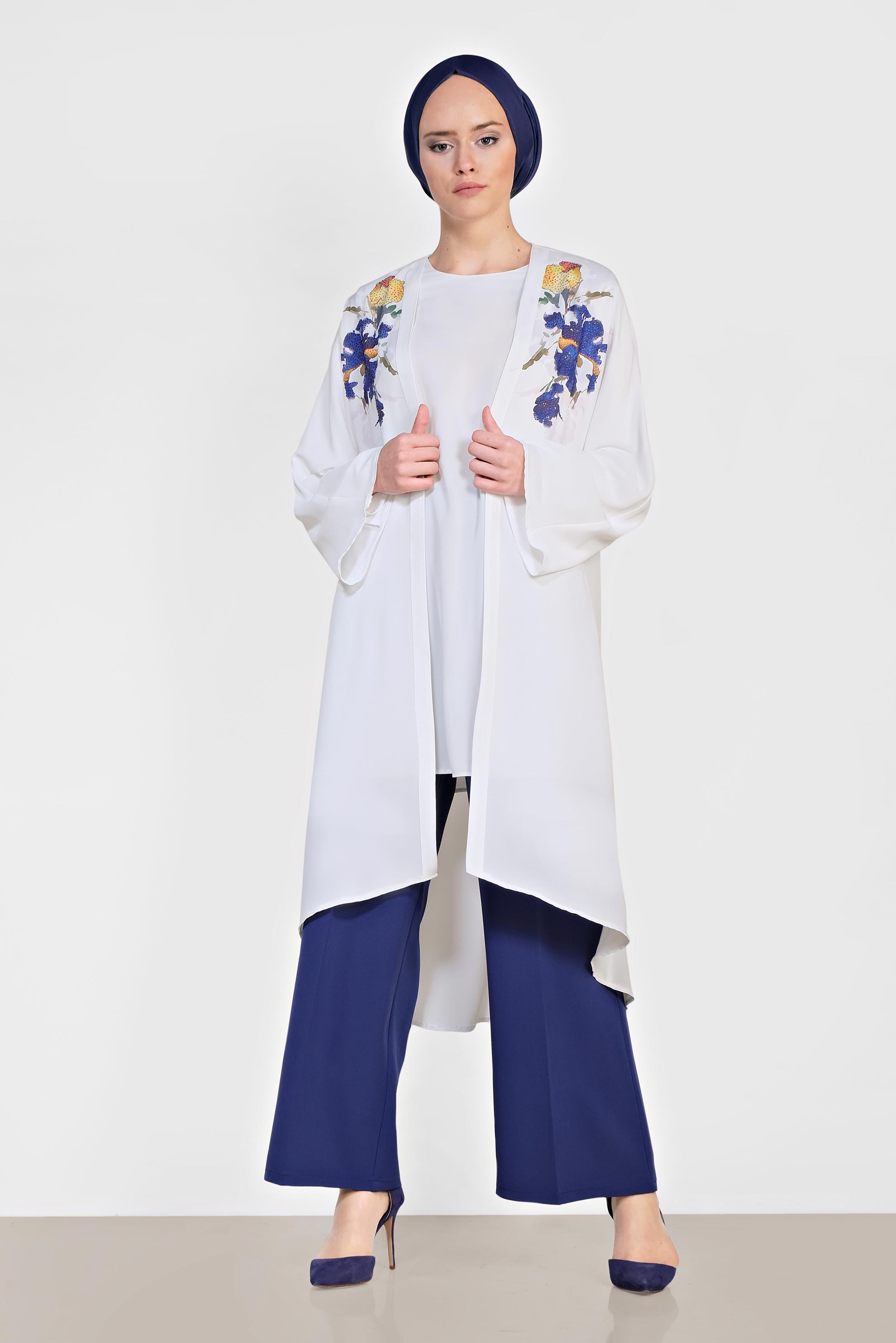 Tesettür giyim BEJ ÇİÇEK DESENİ DETAYLI ÜÇLÜ PANTLONLU TAKIM 3528