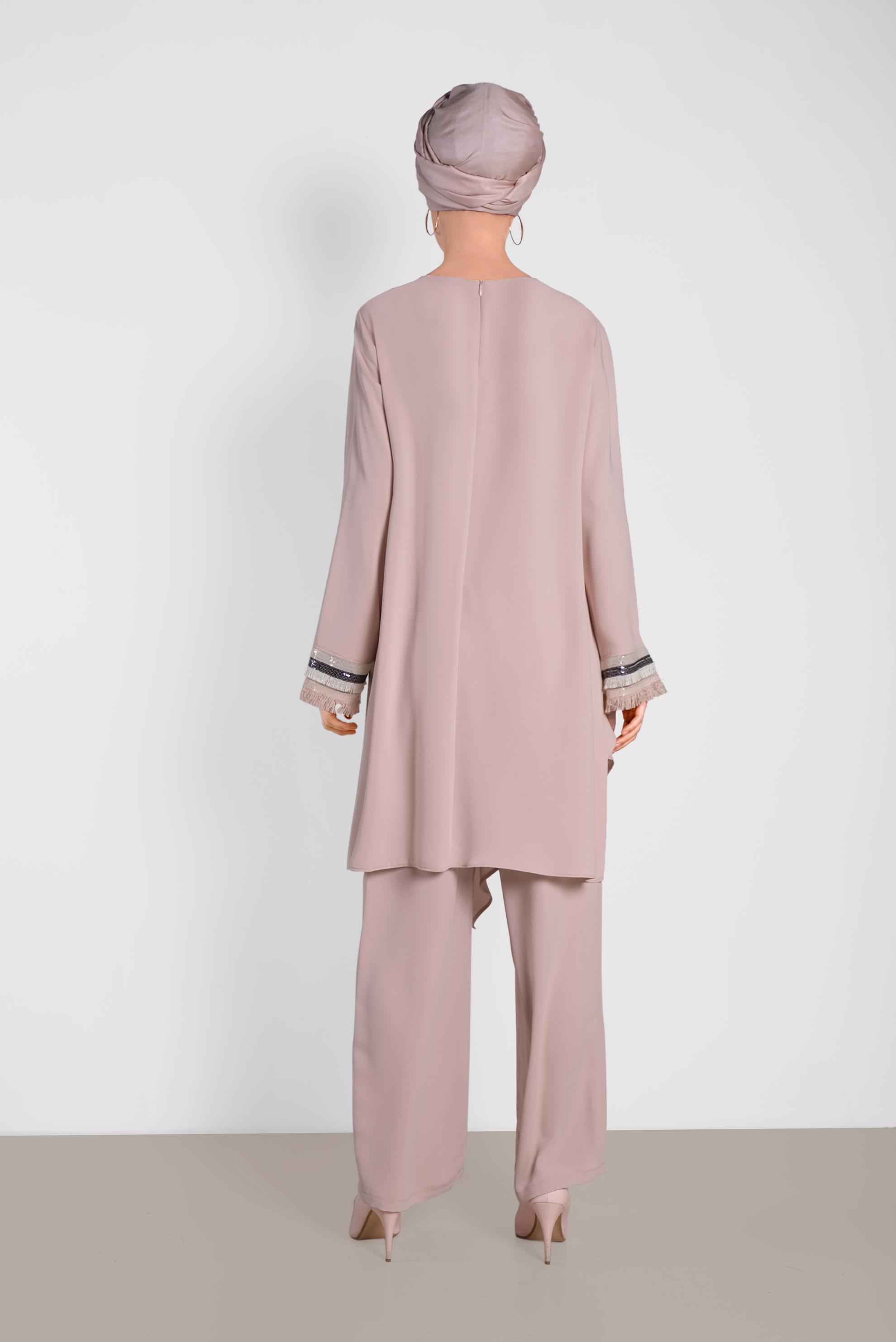 Tesettür giyim PUDRA PÜSKÜL VE PUL DETAYLI İKİLİ PANTOLONLU TAKIM 3569