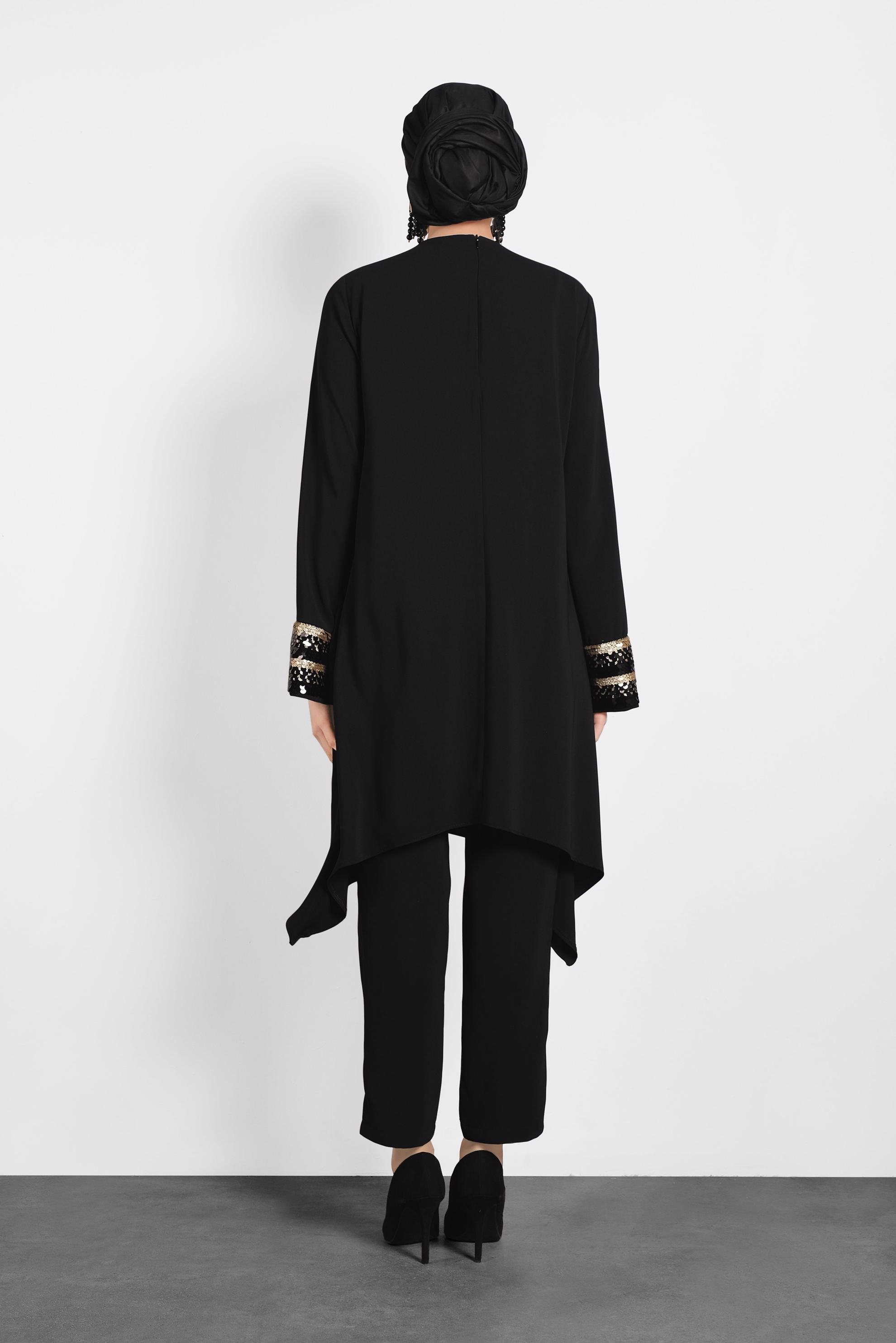 Tesettür giyim SİYAH KOLLARI PULLU ASİMETRİK KESİM İKİLİ PANTOLONLU TAKIM 3574 