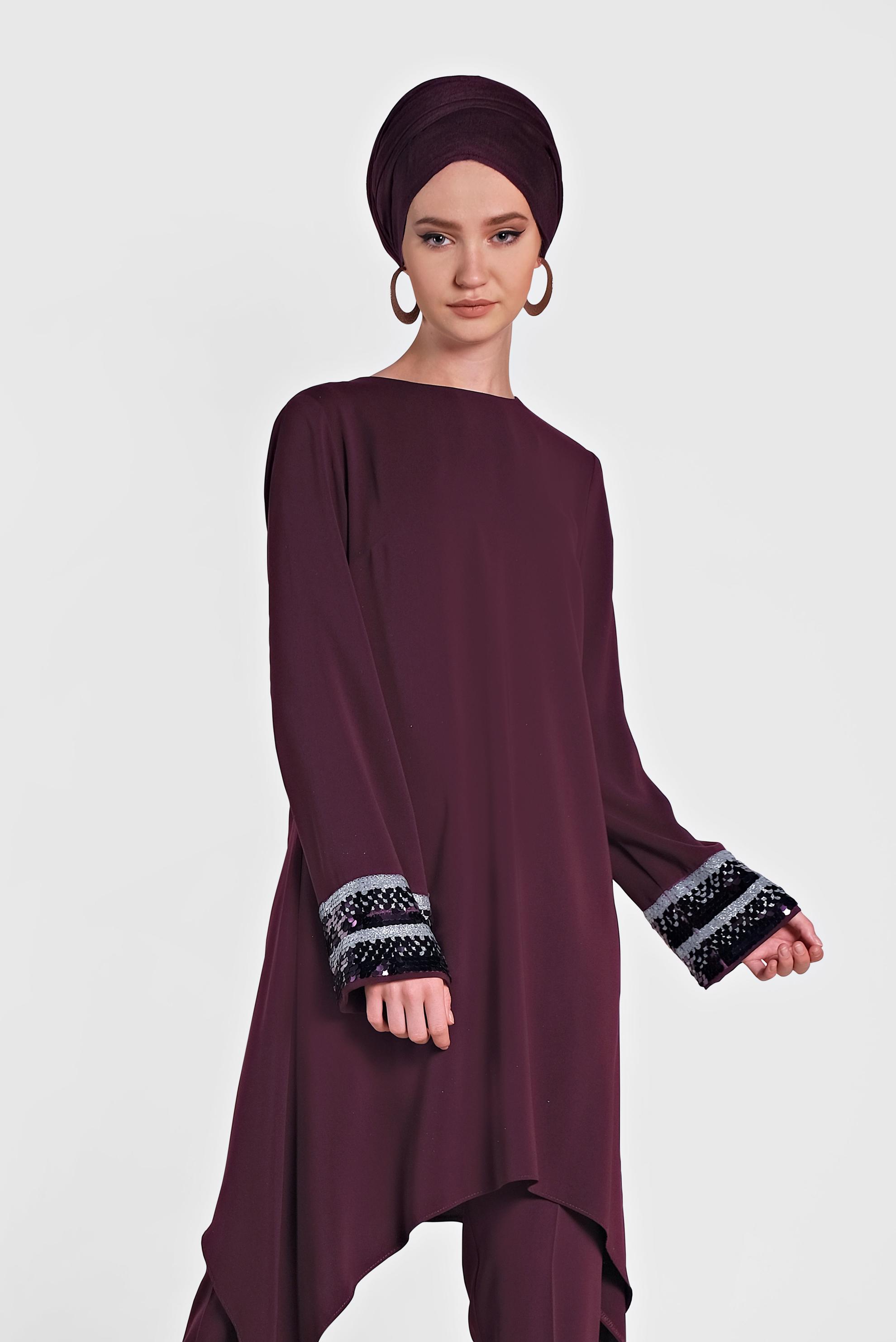 Tesettür giyim BORDO KOLLARI PULLU ASİMETRİK KESİM İKİLİ PANTOLONLU TAKIM 3574 