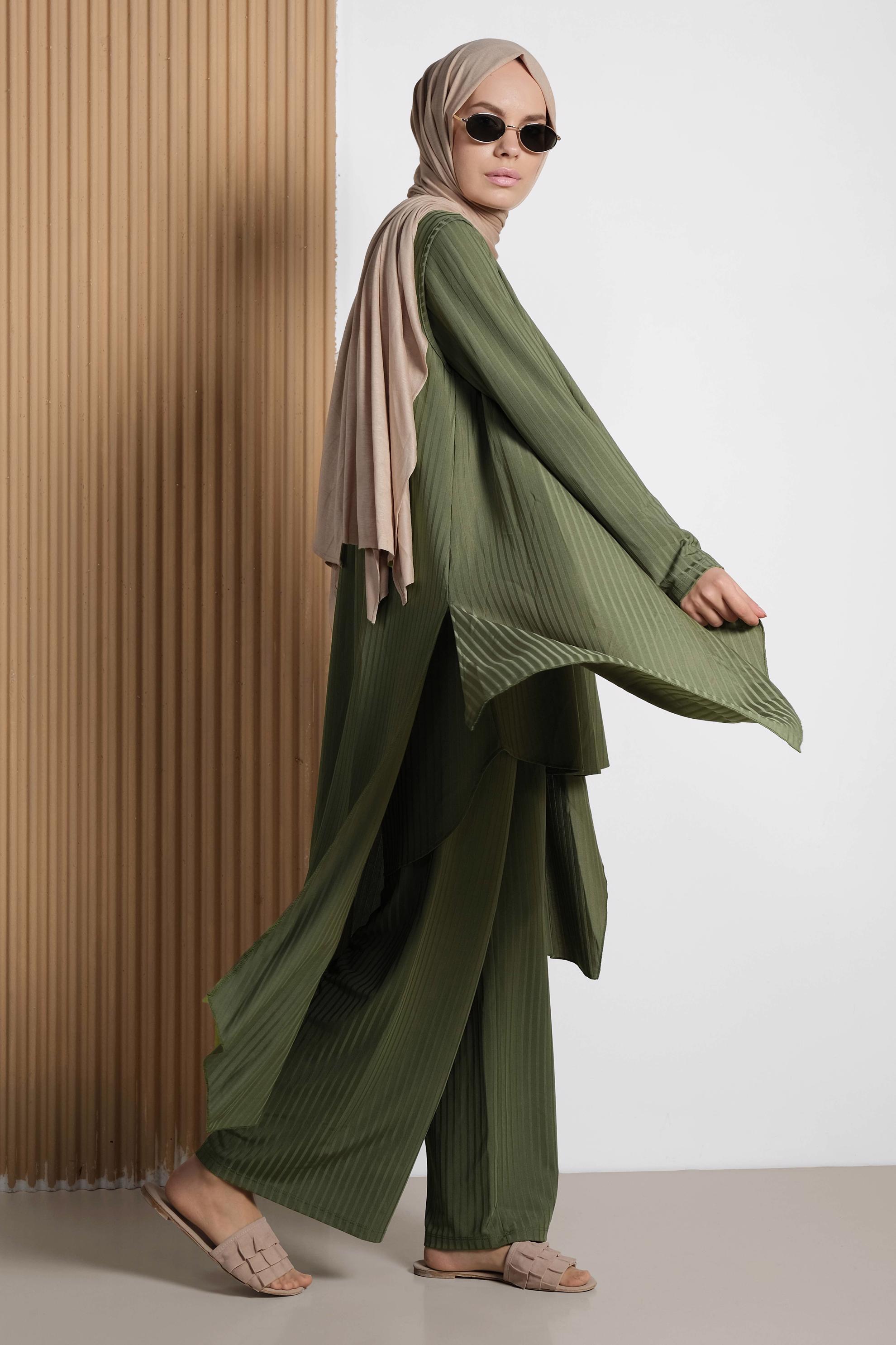 Tesettür giyim YEŞİL SALAŞ ÜÇLÜ PANTOLONLU TAKIM 4047