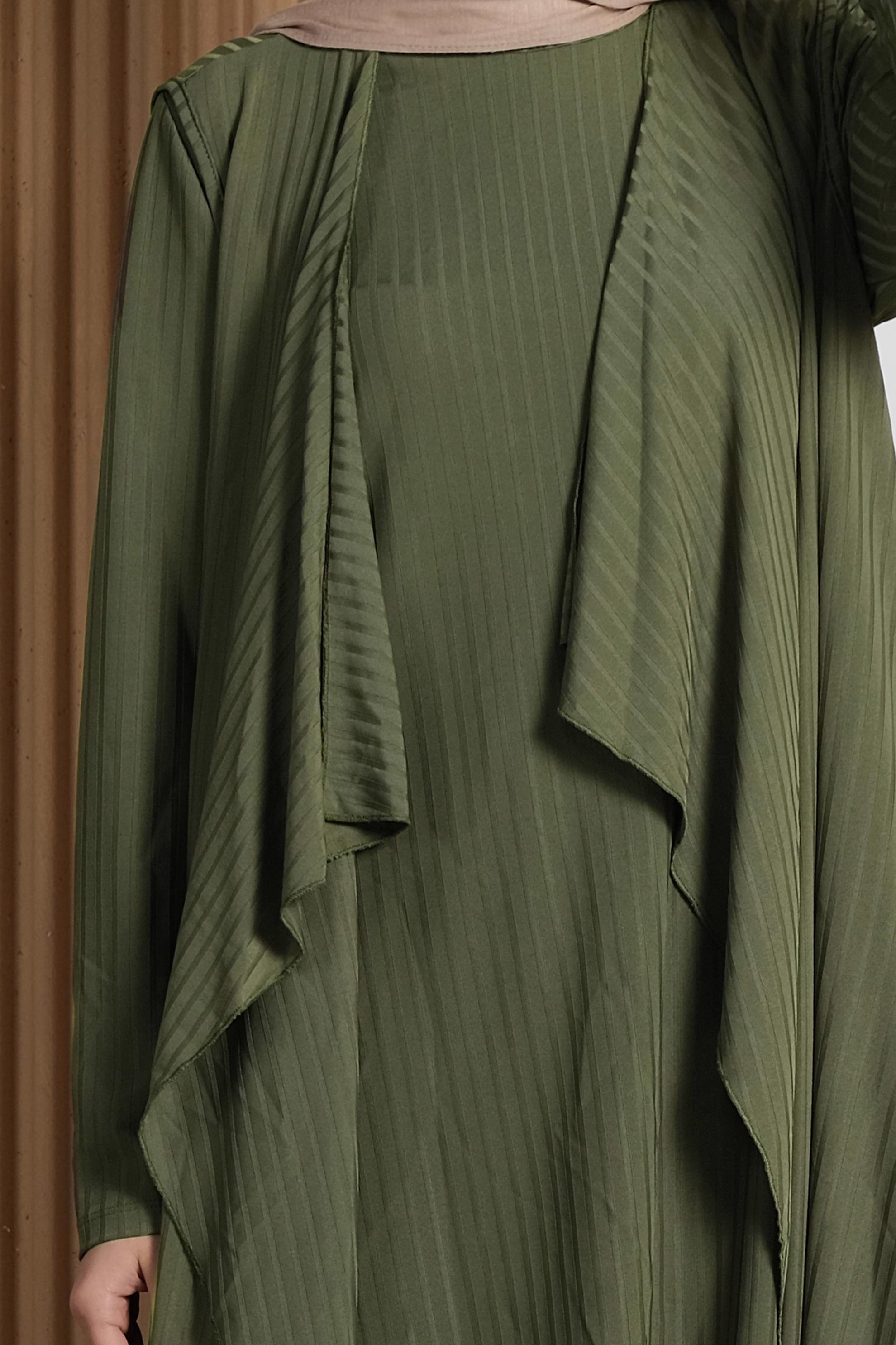 Tesettür giyim YEŞİL SALAŞ ÜÇLÜ PANTOLONLU TAKIM 4047