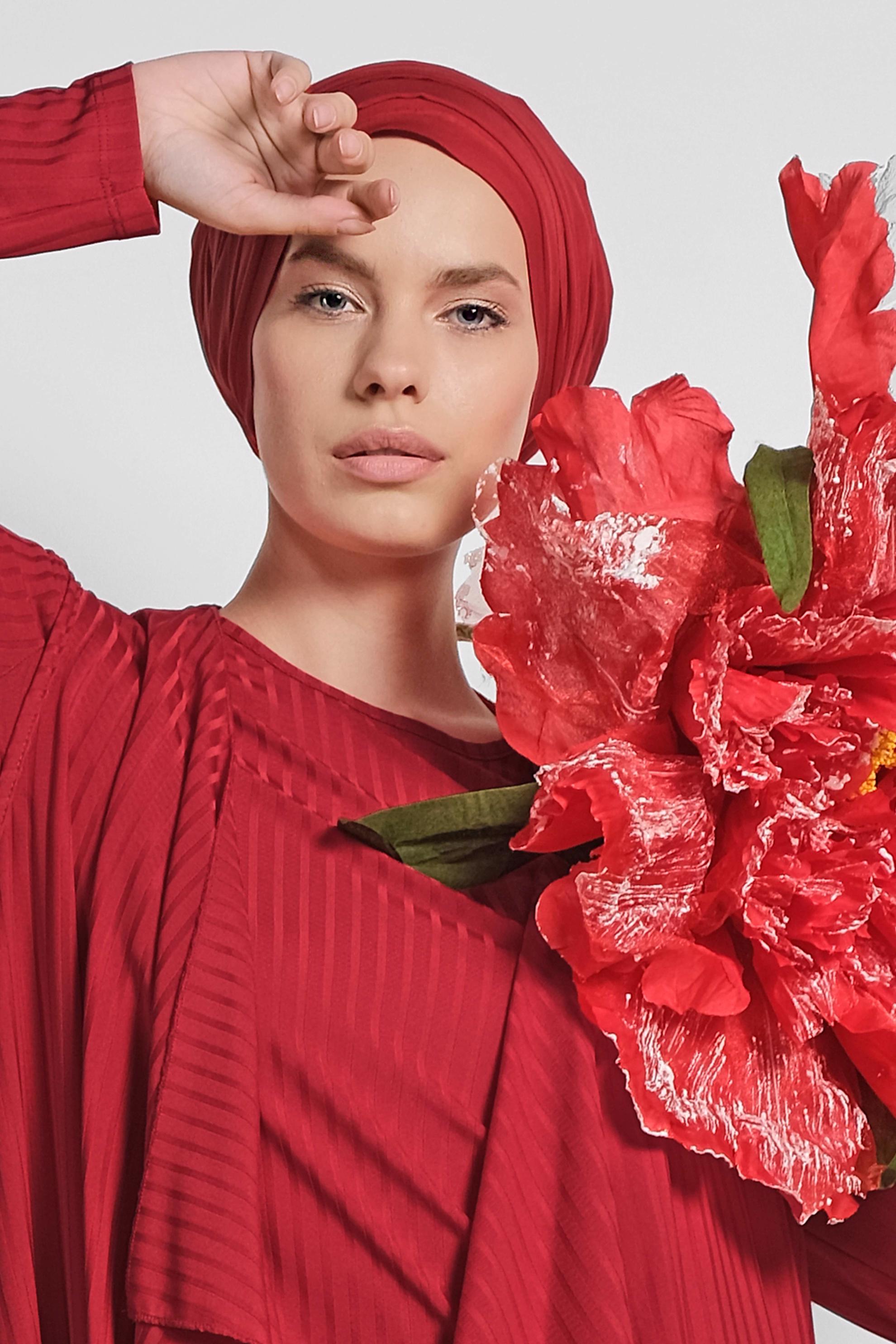 Tesettür giyim KIRMIZI SALAŞ ÜÇLÜ PANTOLONLU TAKIM 4047