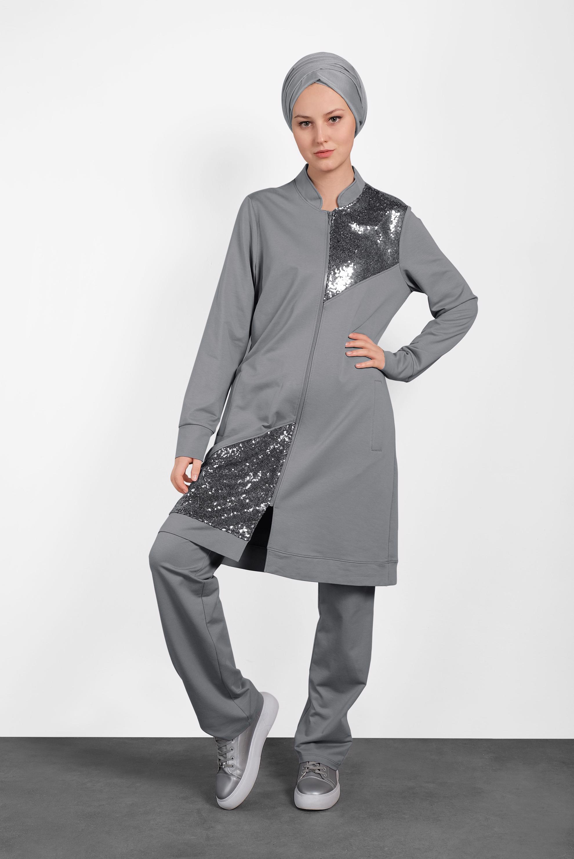 Tesettür giyim GRİ HAKİM YAKA PUL PAYET DETAYLI İKİLİ PANTOLONLU TAKIM 4276