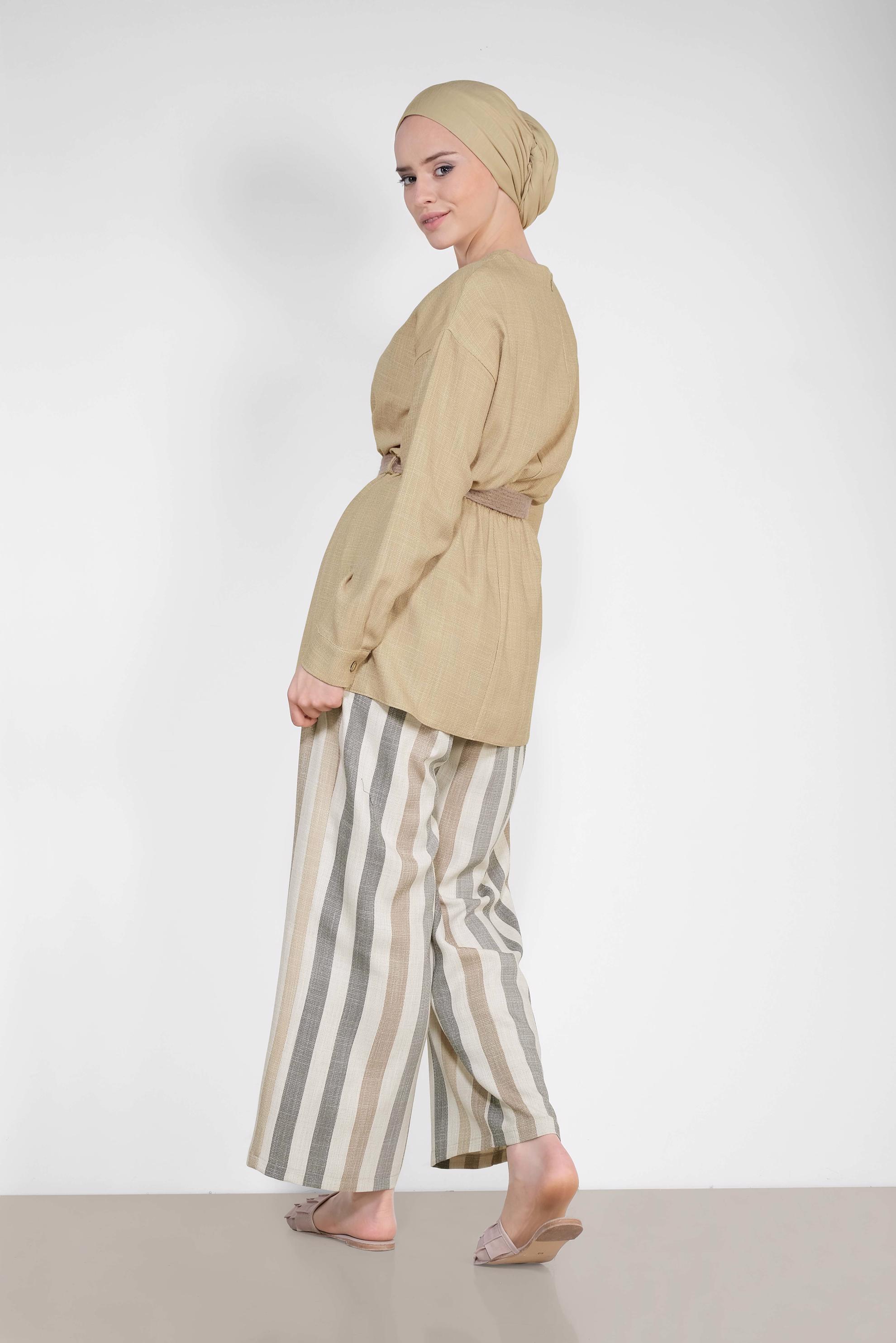 Tesettür giyim SARI ÇİZGİ DESENLİ HASIR KEMERLİ İKİLİ PANTOLONLU TAKIM 4343