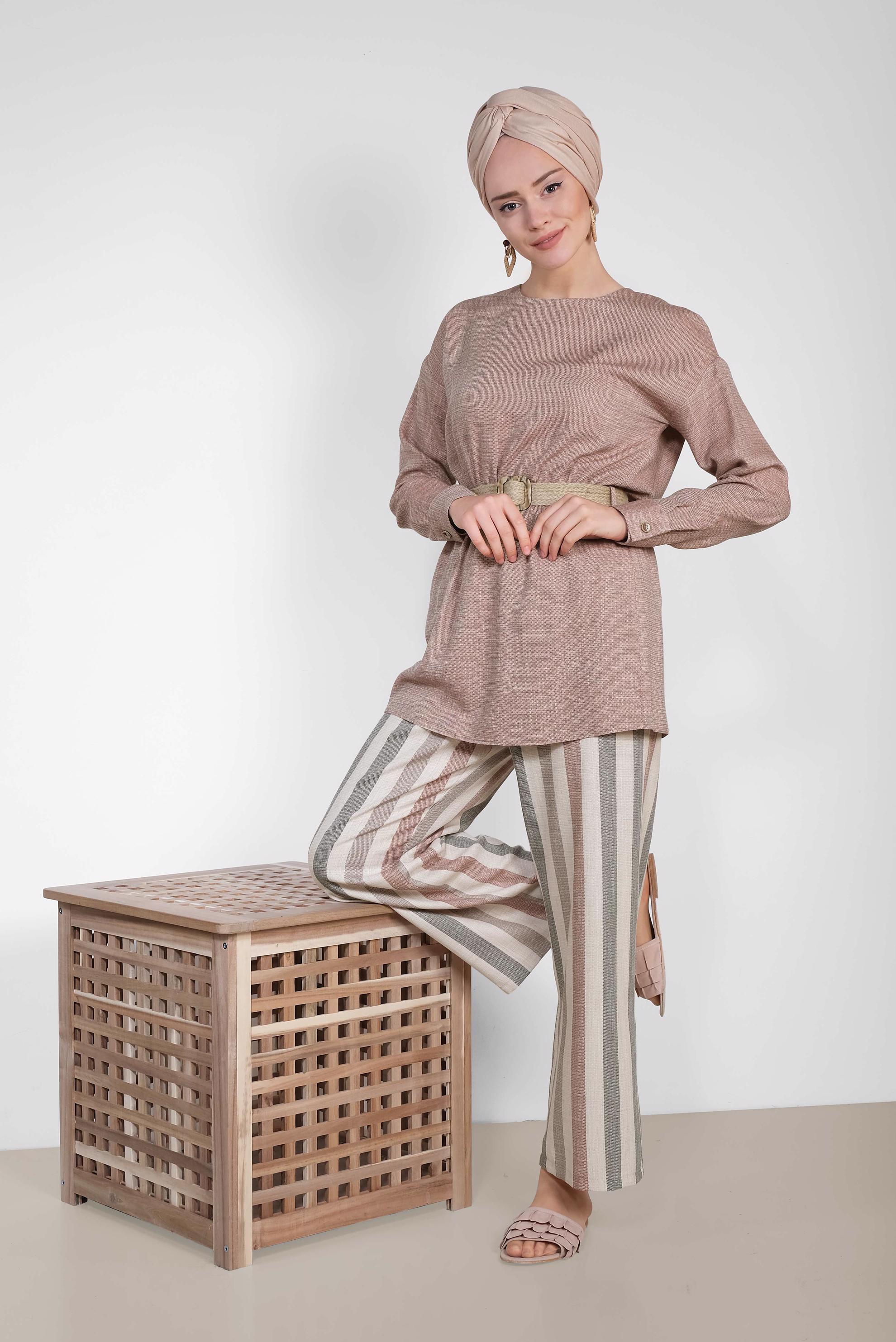 Tesettür giyim TURUNCU ÇİZGİ DESENLİ HASIR KEMERLİ İKİLİ PANTOLONLU TAKIM 4343