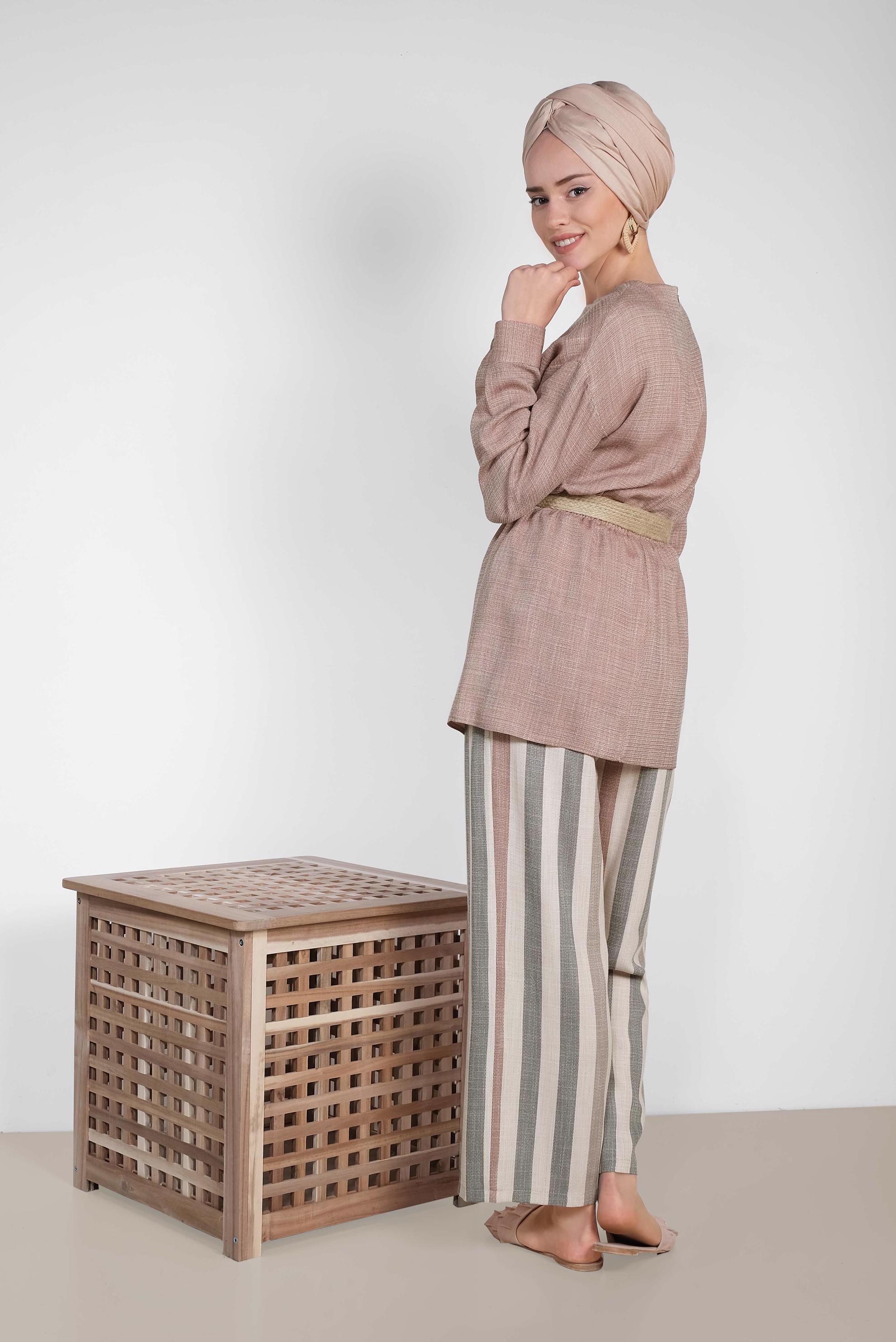 Tesettür giyim TURUNCU ÇİZGİ DESENLİ HASIR KEMERLİ İKİLİ PANTOLONLU TAKIM 4343