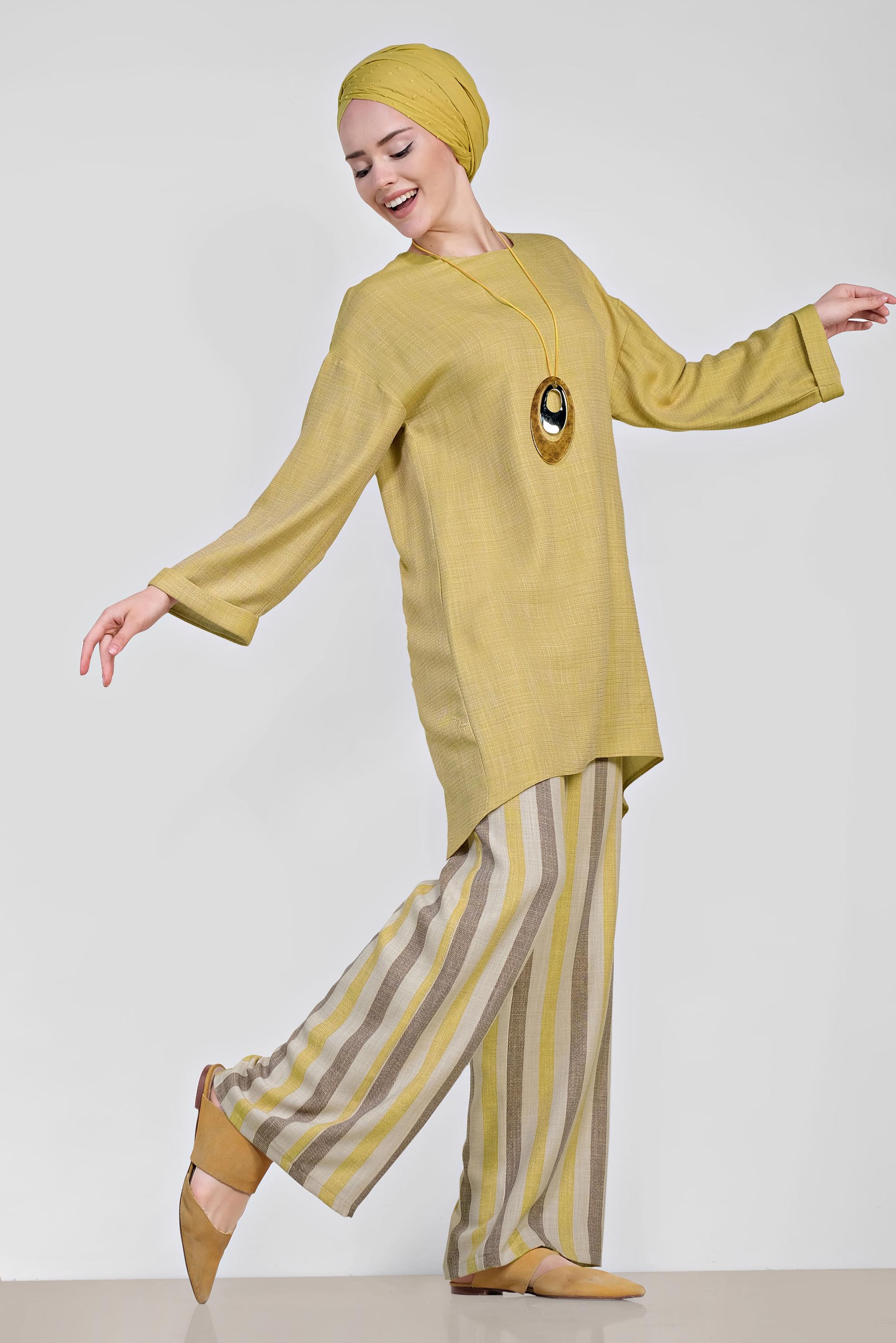 Tesettür giyim SARI ASİMETRİK KESİM ÇİZGİLİ İKİLİ PANT.TAKIM 4345
