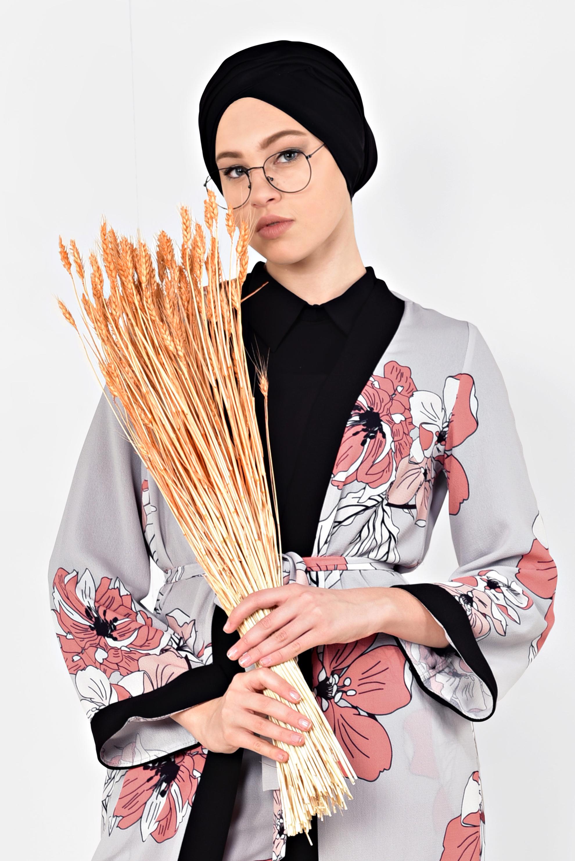 Tesettür giyim GRİ ÇİÇEK DESENLİ KİMONOLU TAKIM 4923