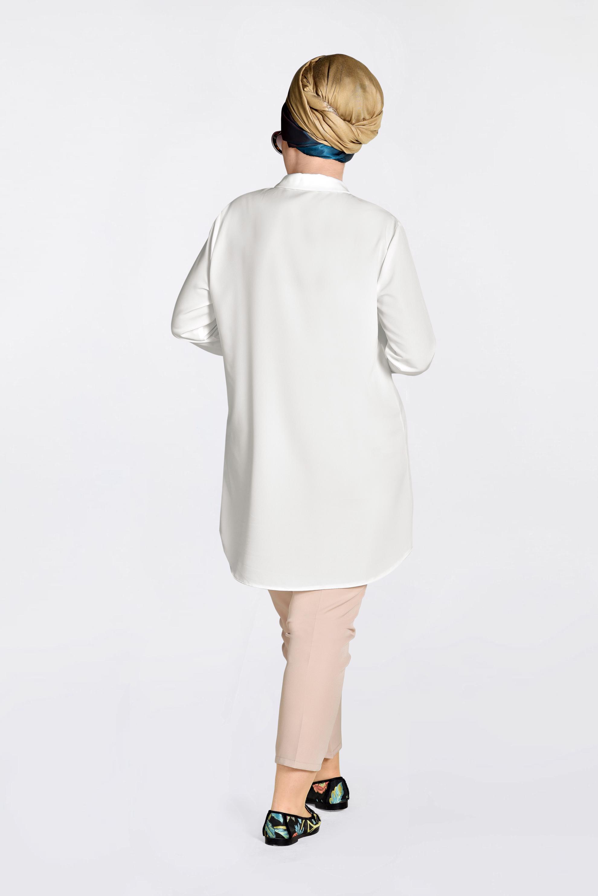 Tesettür giyim BEYAZ PUL PAYET DETAYLI DÜĞMELİ TUNİK 2826 