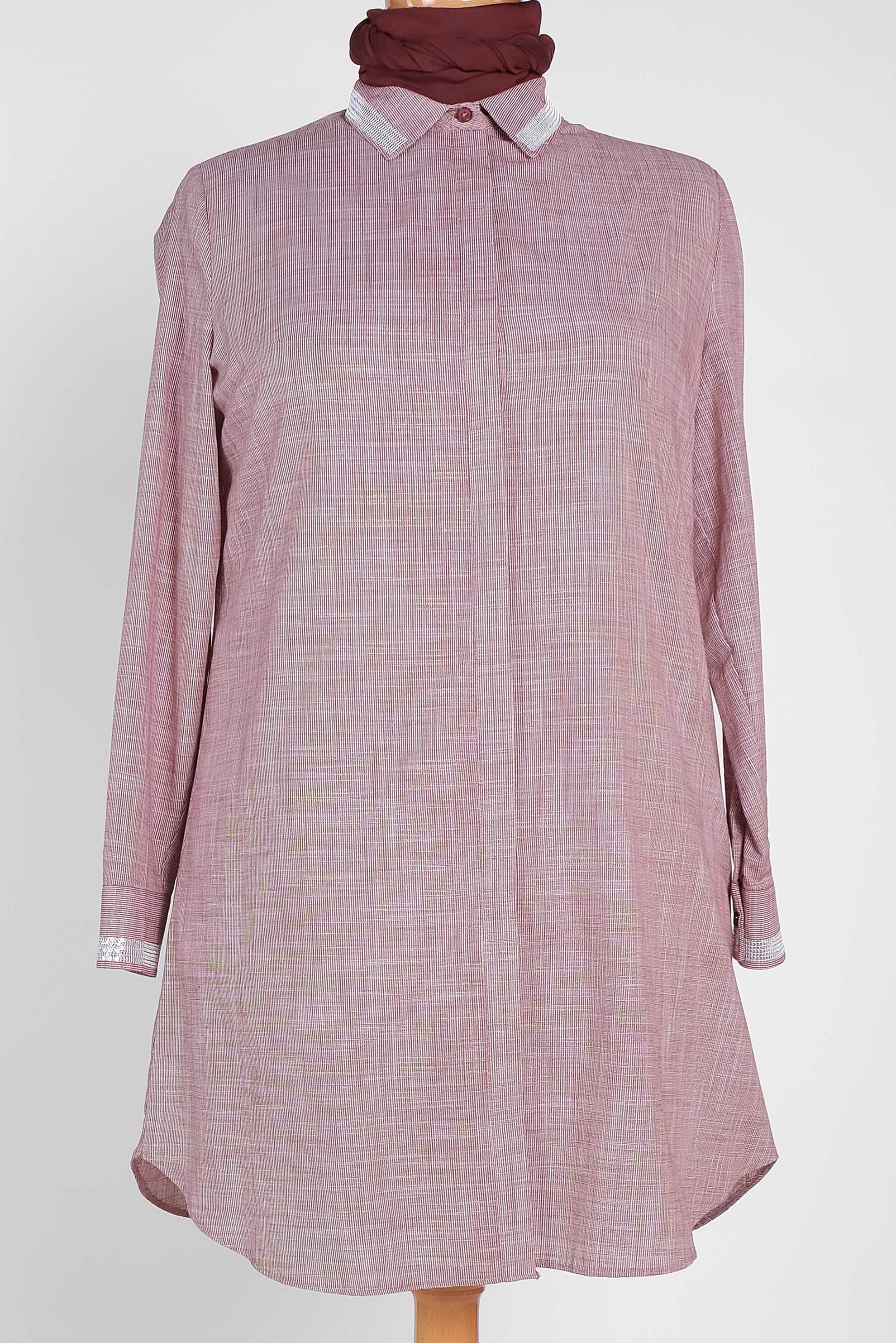 Tesettür giyim BORDO MANŞET VE YAKASI PUL DETAYLI GİZLİ DÜĞMELİ TUNİK 2886 