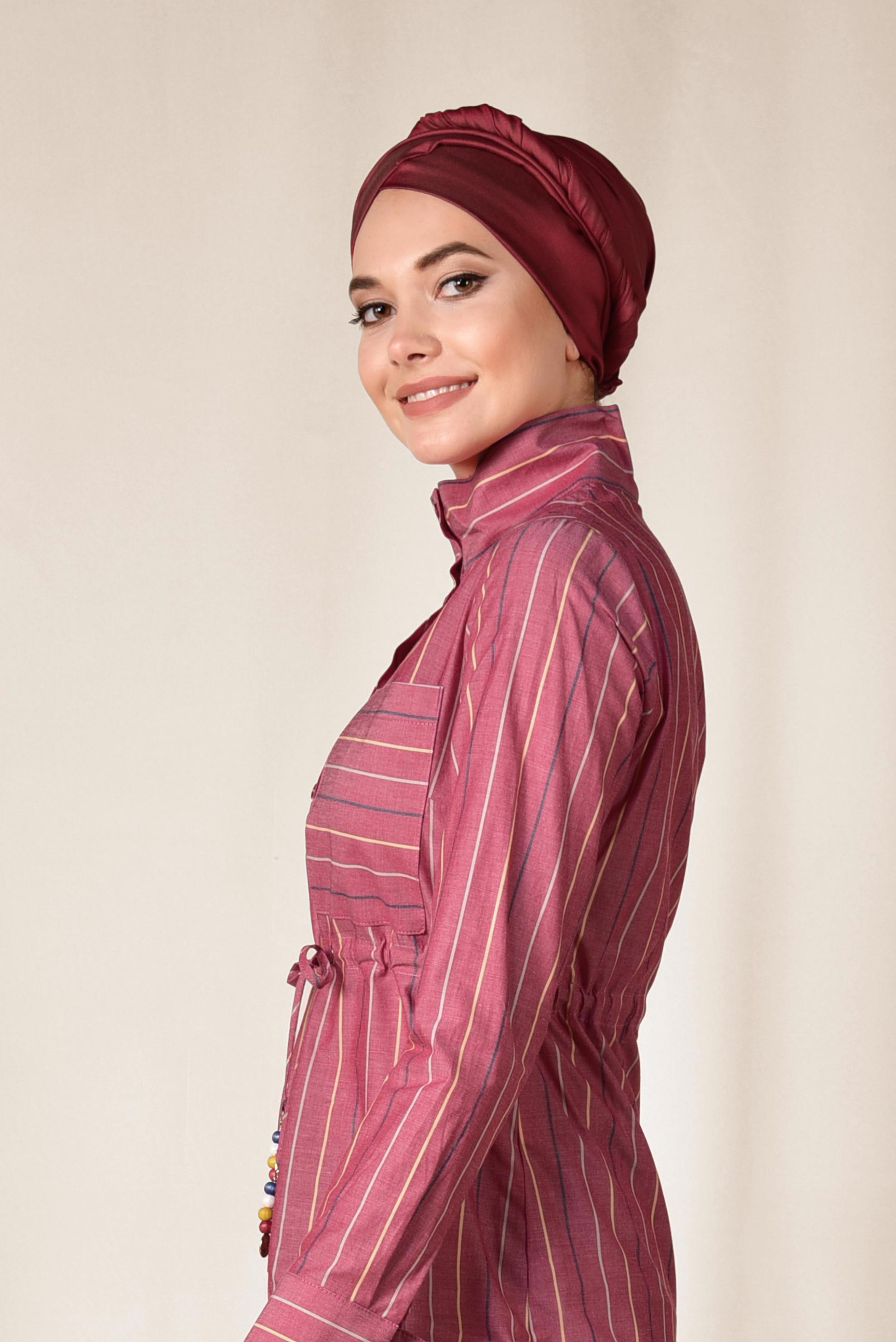 Tesettür giyim BORDO RENKLİ ÇİZGİLİ ÖNDEN DÜĞMELİ PAMUKLU TUNİK 4003