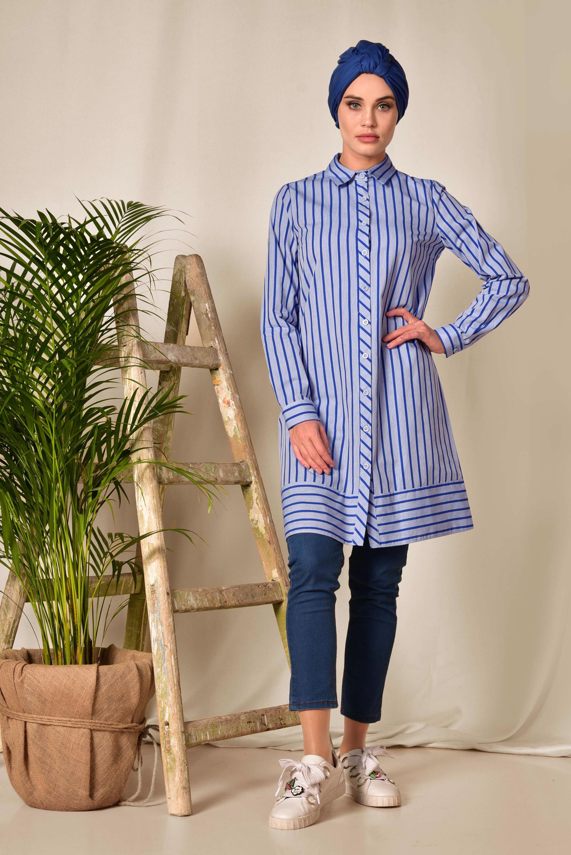 Tesettür giyim MAVİ ÇİZGİ DESENLİ DÜĞMELİ TUNİK 4006