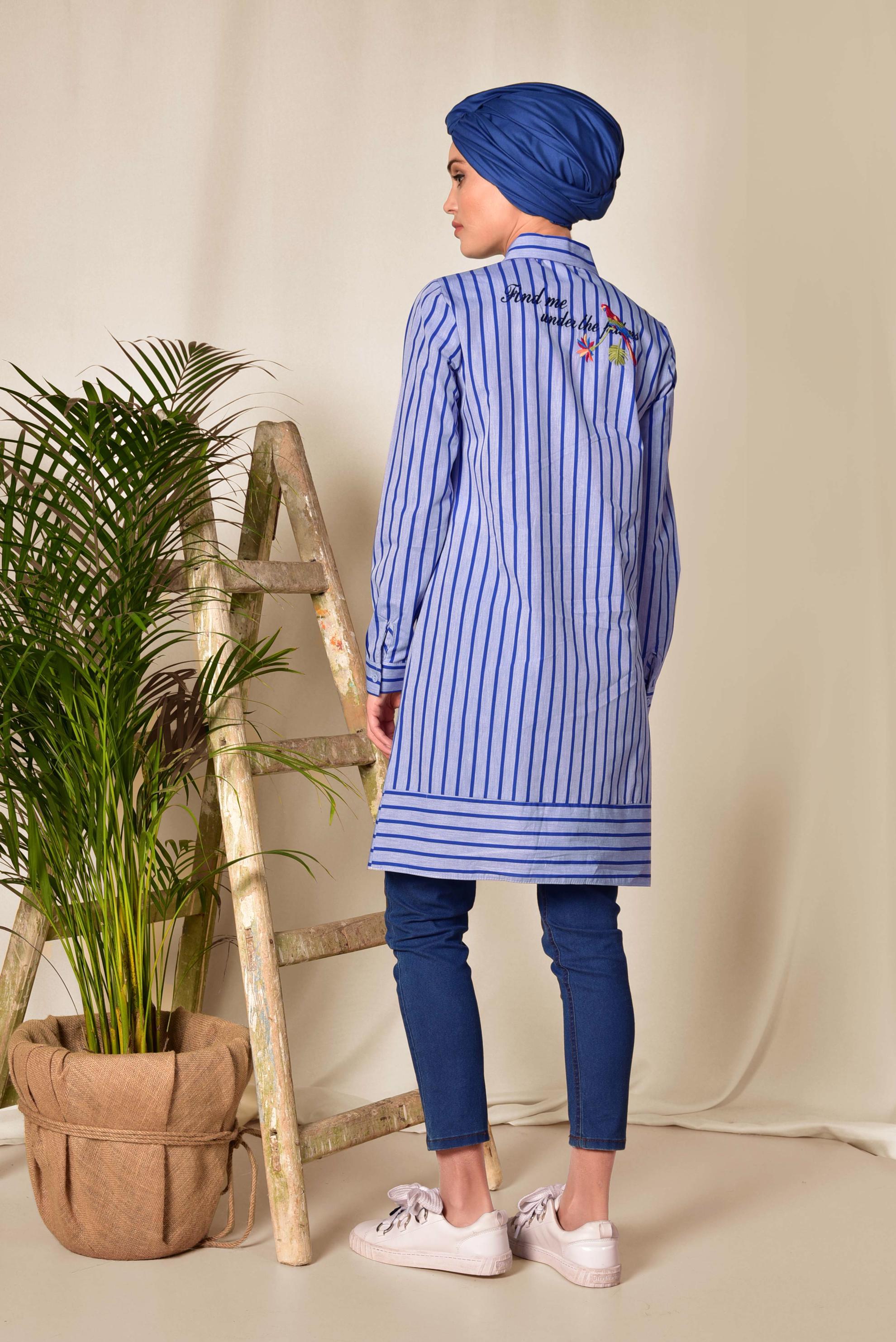 Tesettür giyim MAVİ ÇİZGİ DESENLİ DÜĞMELİ TUNİK 4006