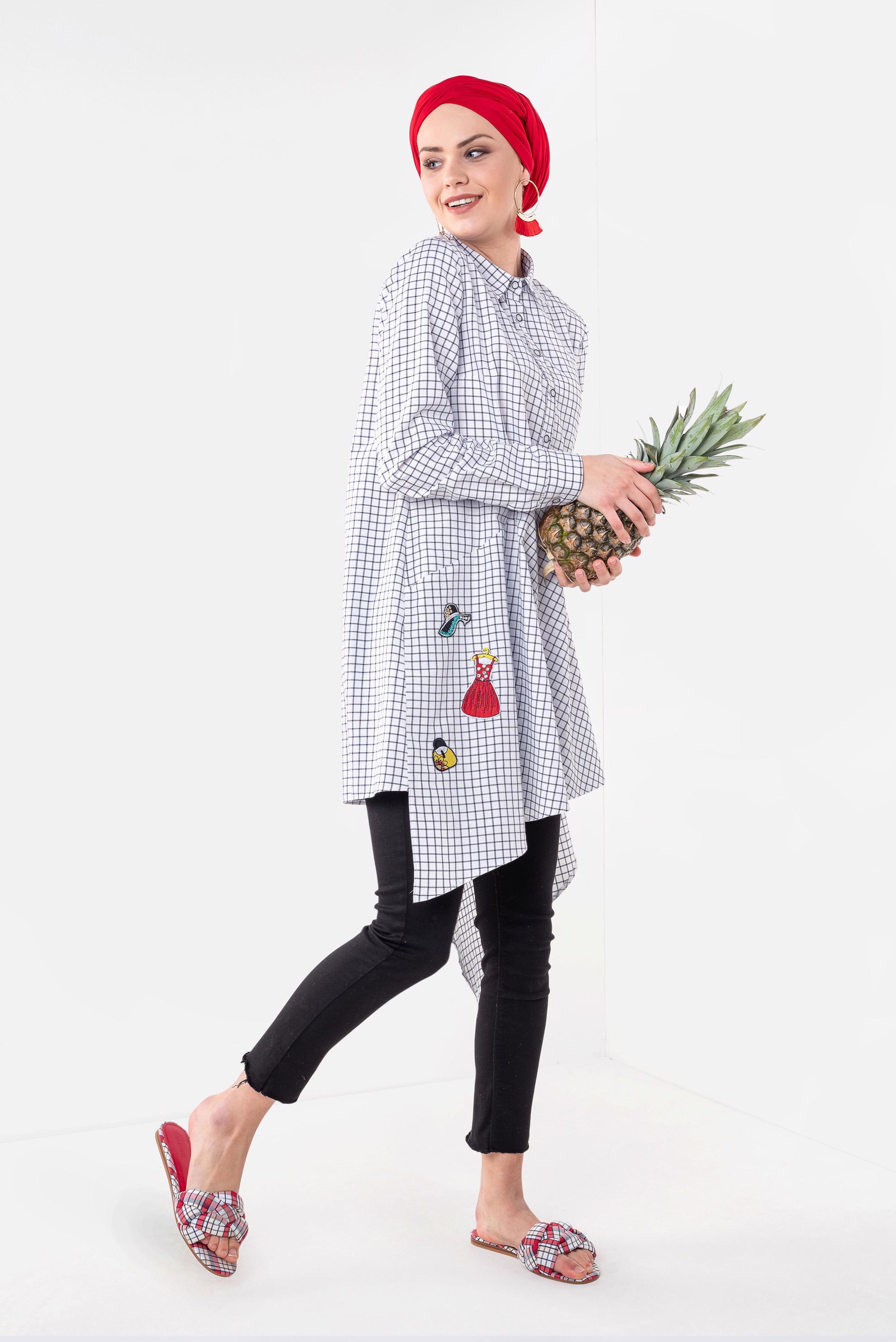 Tesettür giyim EKRU ARMA DETAYLI KARELİ TUNİK 4011