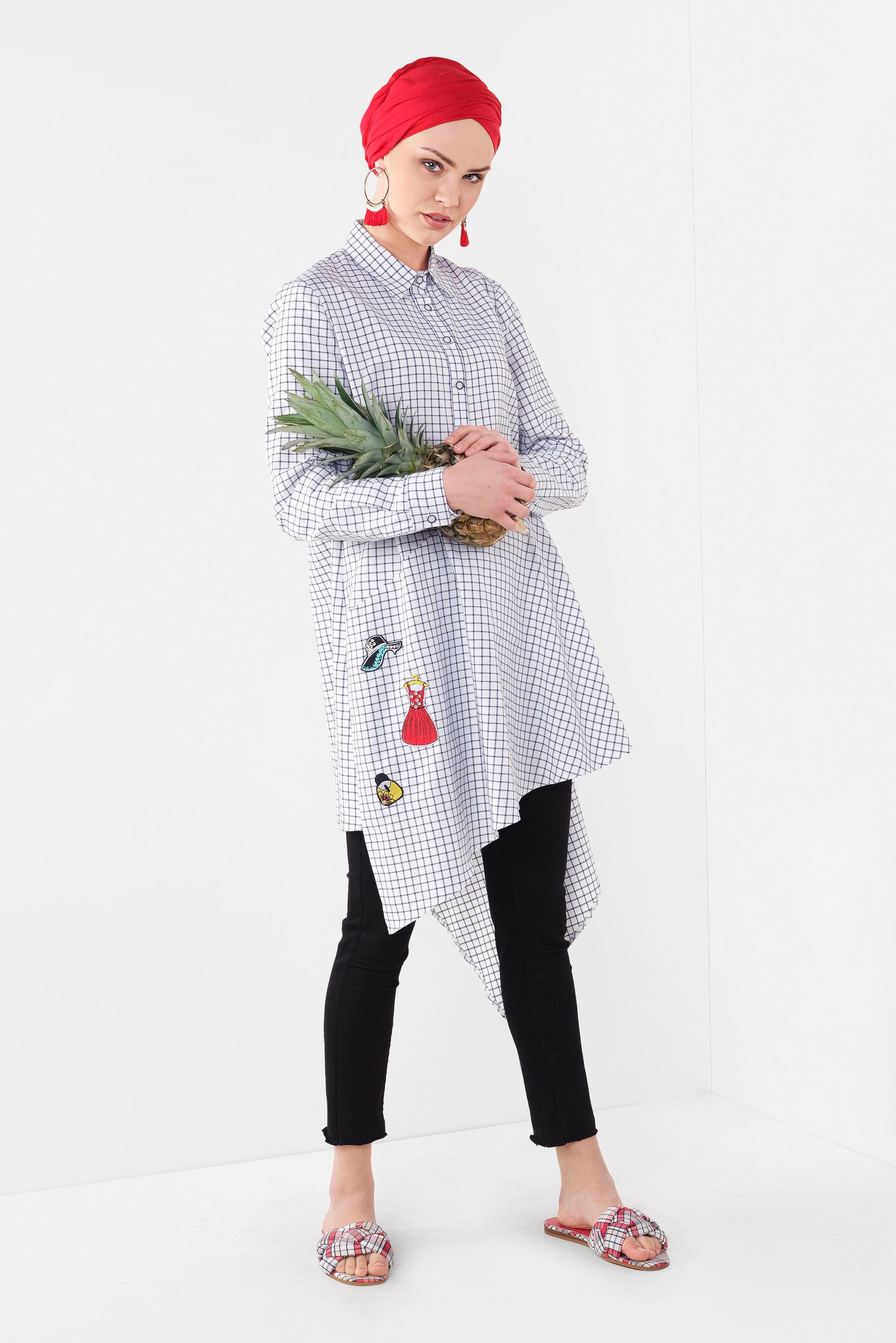 Tesettür giyim EKRU ARMA DETAYLI KARELİ TUNİK 4011