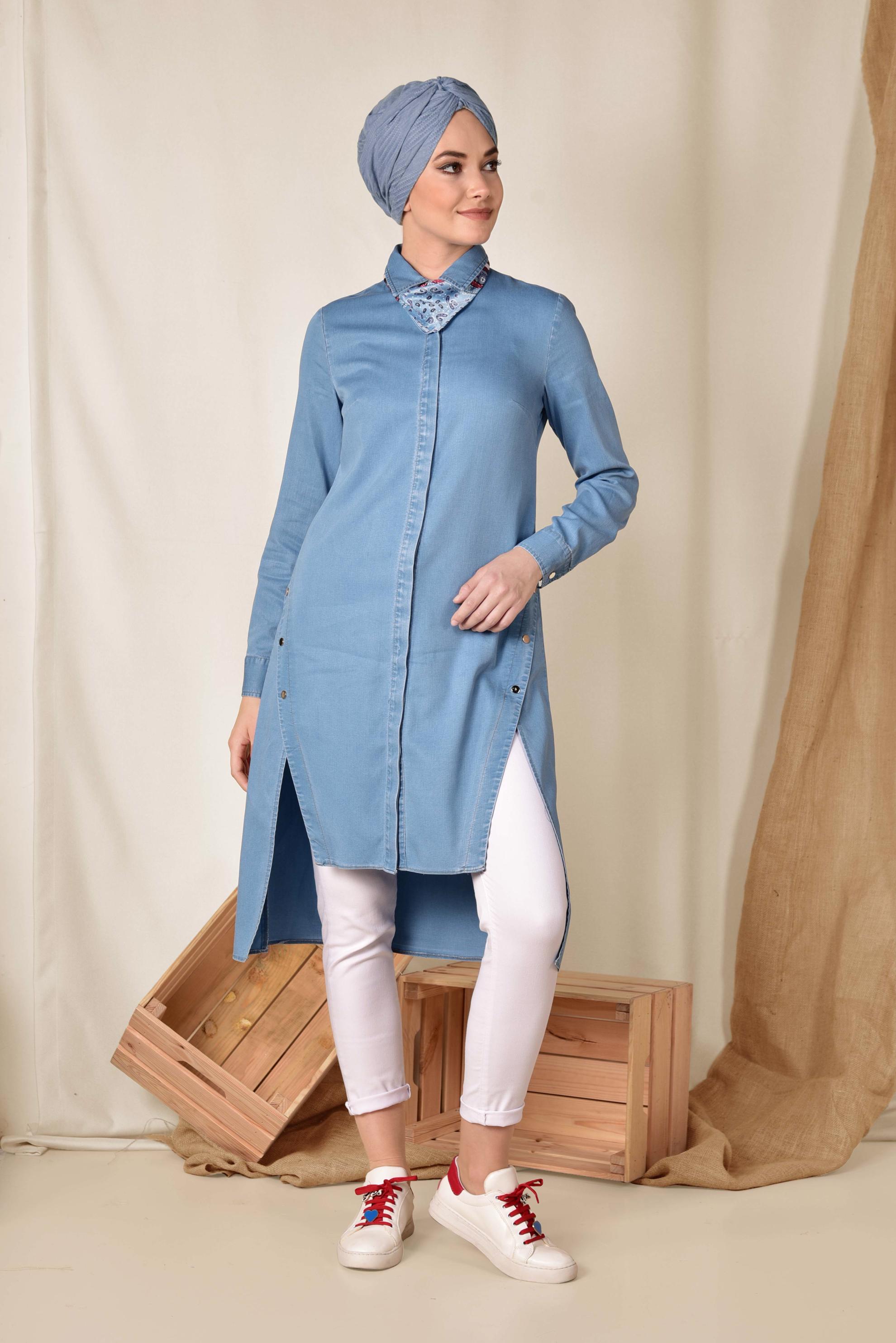 Tesettür giyim MAVİ ASİMETRİK KESİM ÇITÇIT DETAYLI DENİM TUNİK 4022