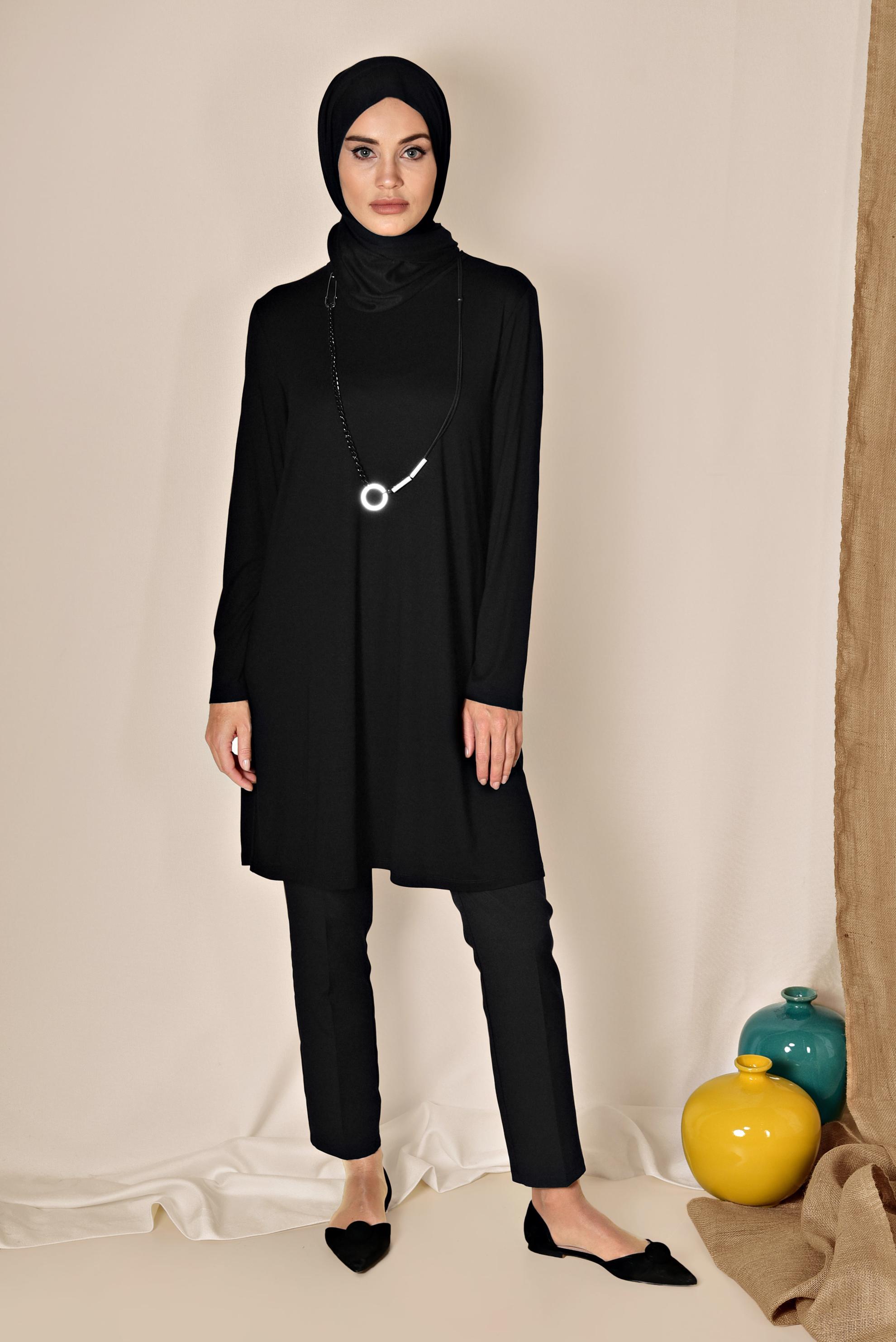 Tesettür giyim SİYAH YUVARLAK YAKA BASİC TUNİK 4037