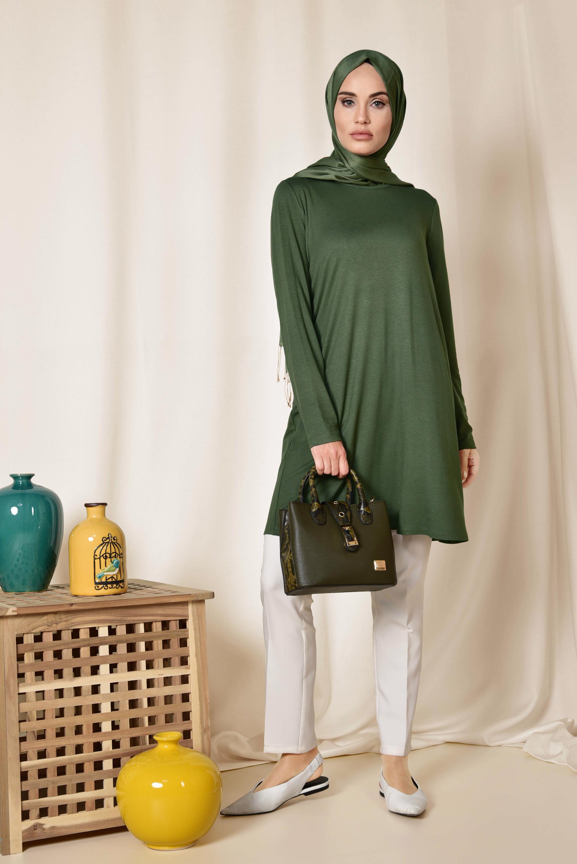 Tesettür giyim HAKİ YUVARLAK YAKA BASİC TUNİK 4037