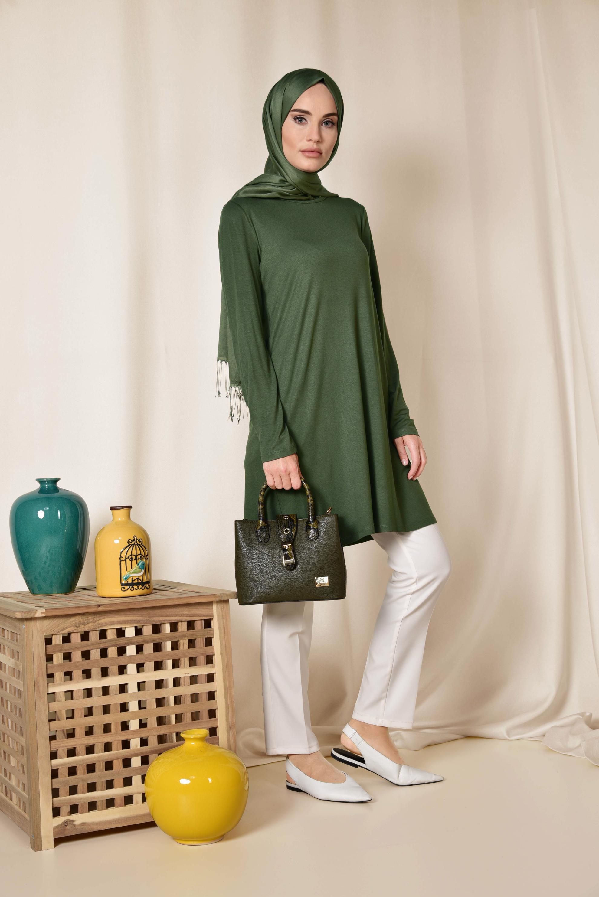 Tesettür giyim HAKİ YUVARLAK YAKA BASİC TUNİK 4037