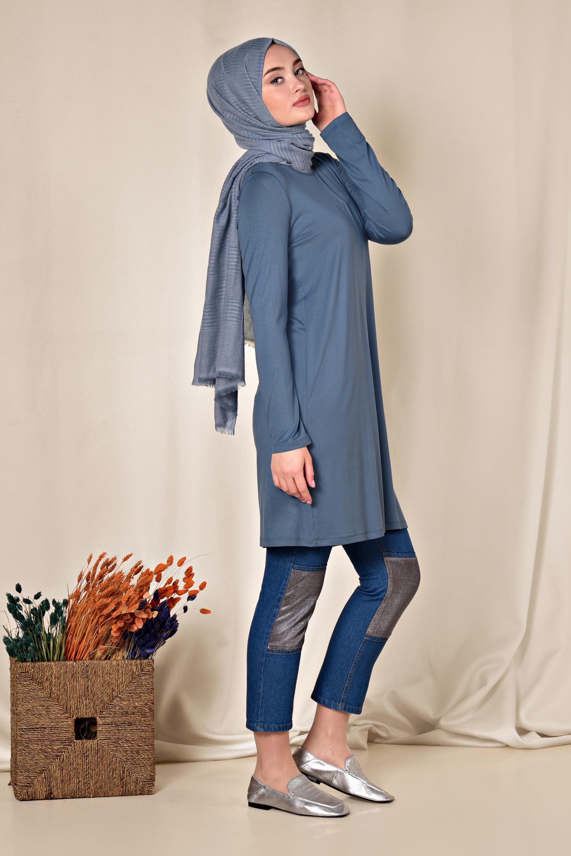 Tesettür giyim LACİVERT YUVARLAK YAKA BASİC TUNİK 4037