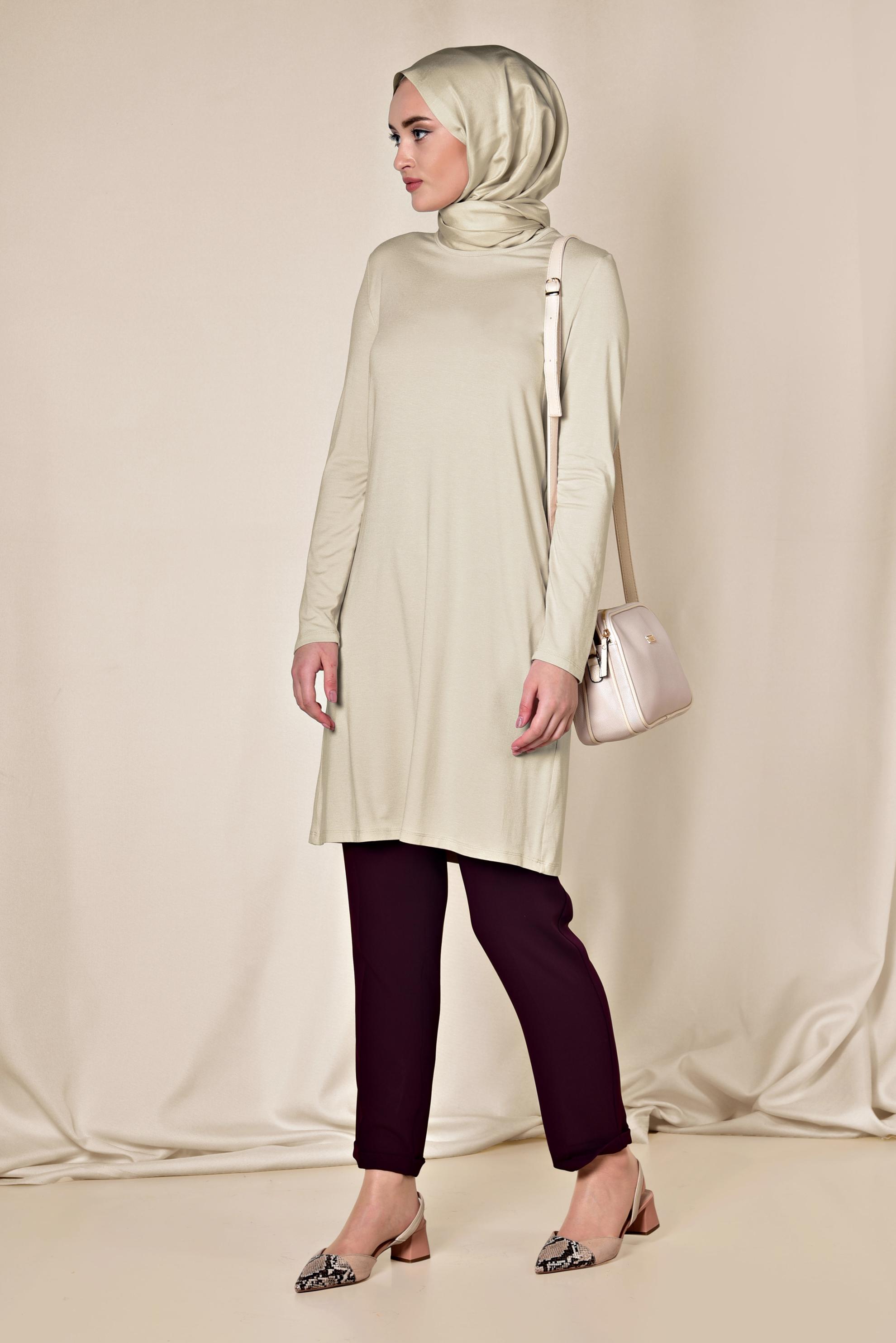 Tesettür giyim BEJ YUVARLAK YAKA BASİC TUNİK 4037