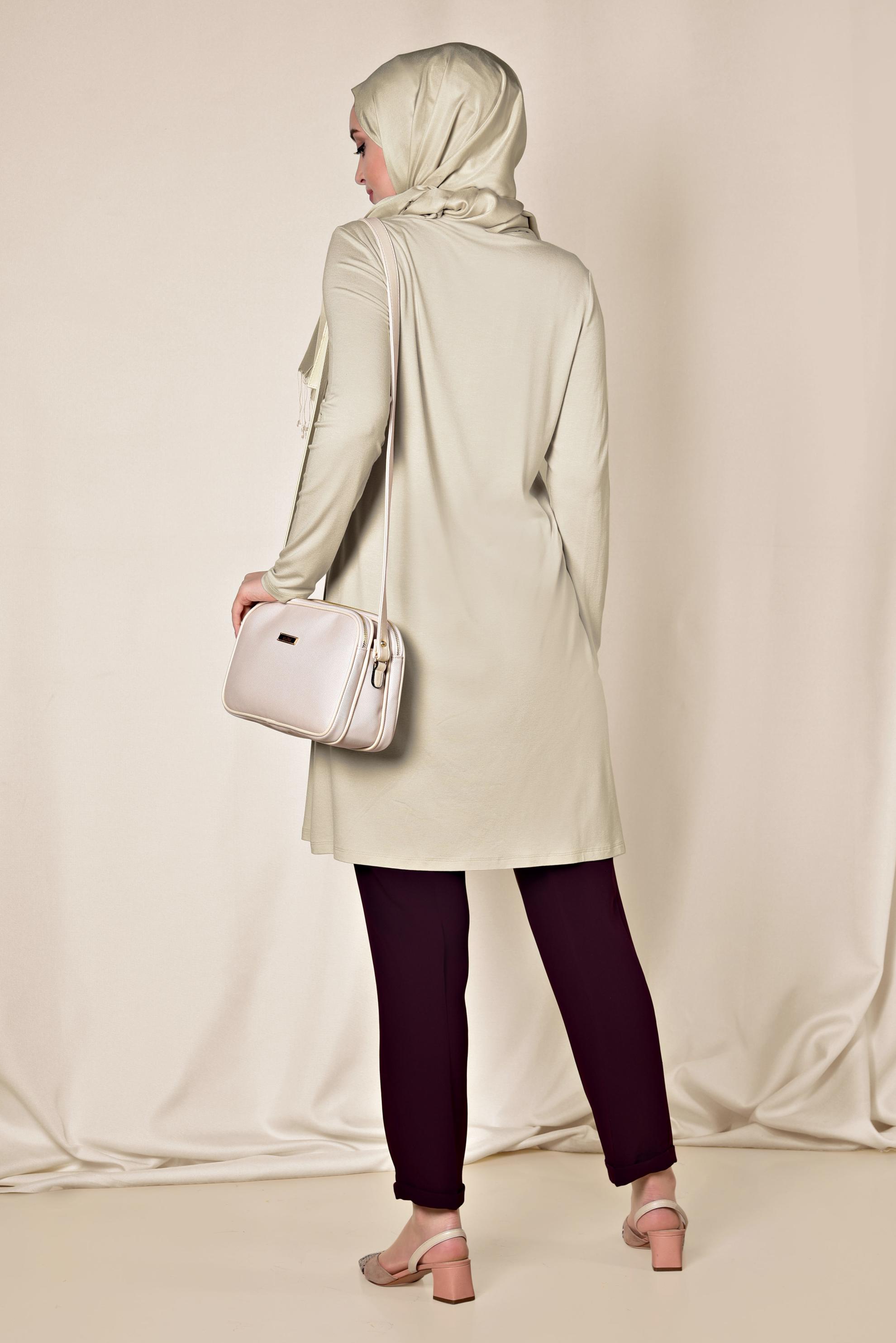 Tesettür giyim BEJ YUVARLAK YAKA BASİC TUNİK 4037