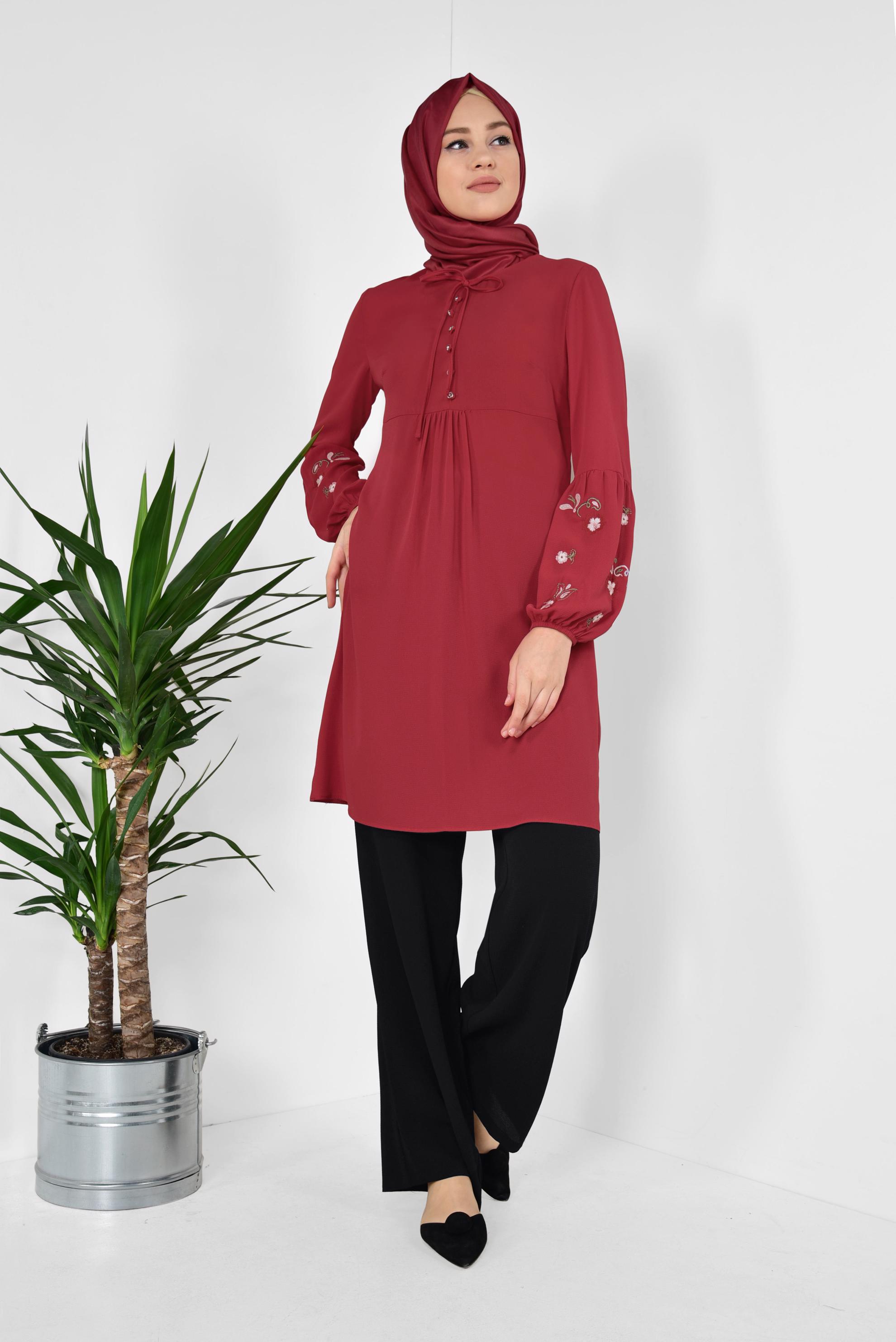 Tesettür giyim KIRMIZI KOLLARI NAKIŞLI TUNİK 4108