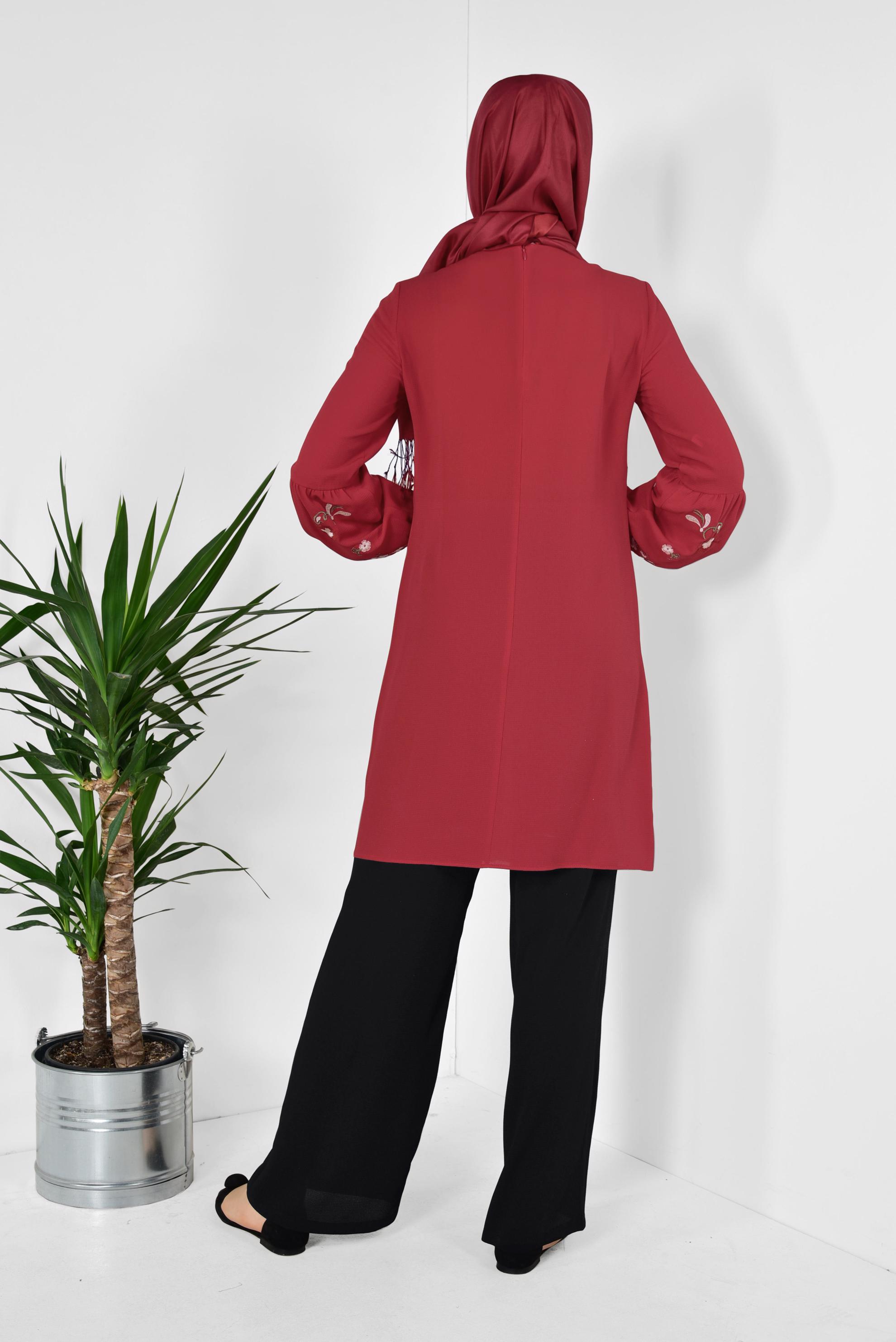 Tesettür giyim KIRMIZI KOLLARI NAKIŞLI TUNİK 4108