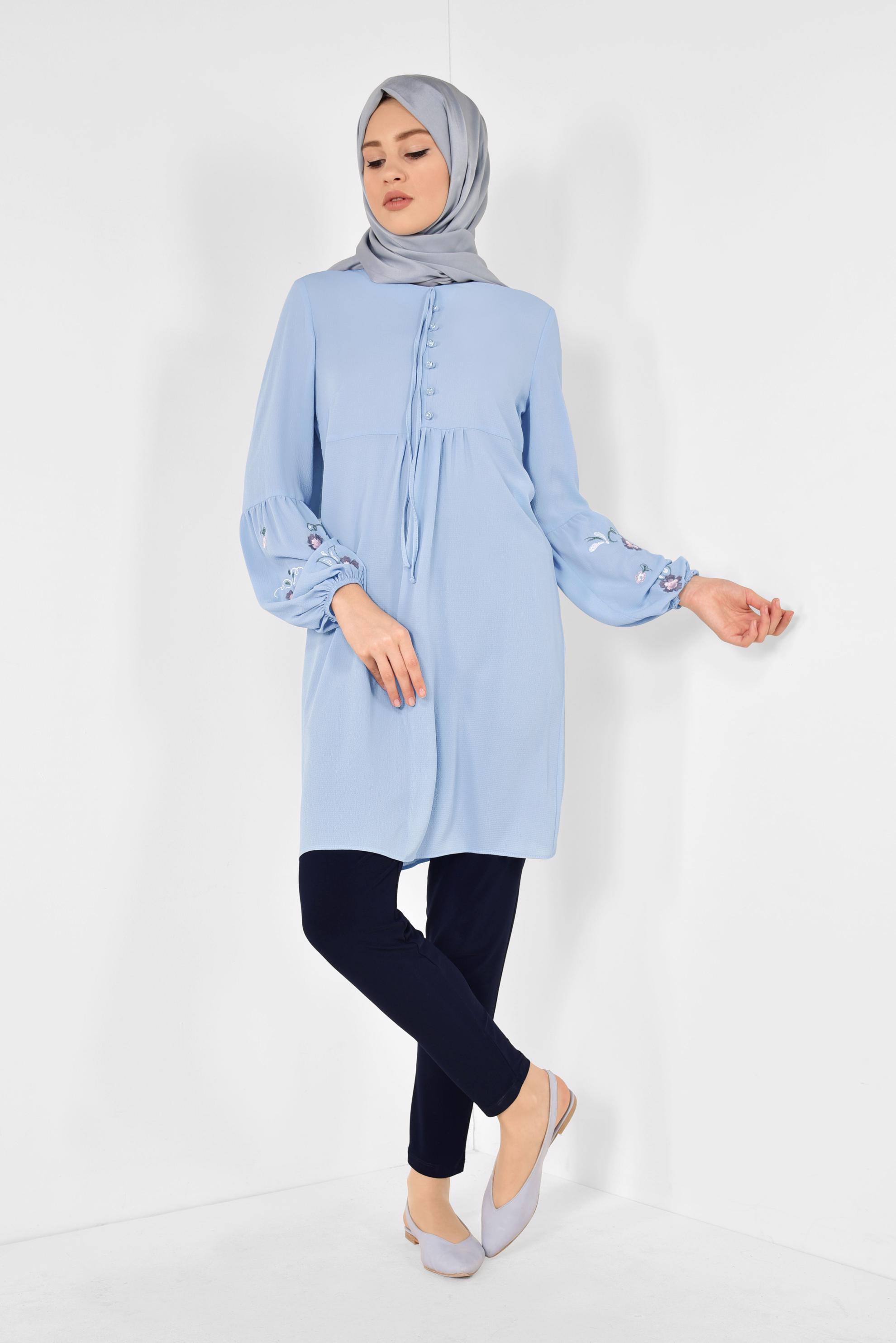 Tesettür giyim MAVİ KOLLARI NAKIŞLI TUNİK 4108