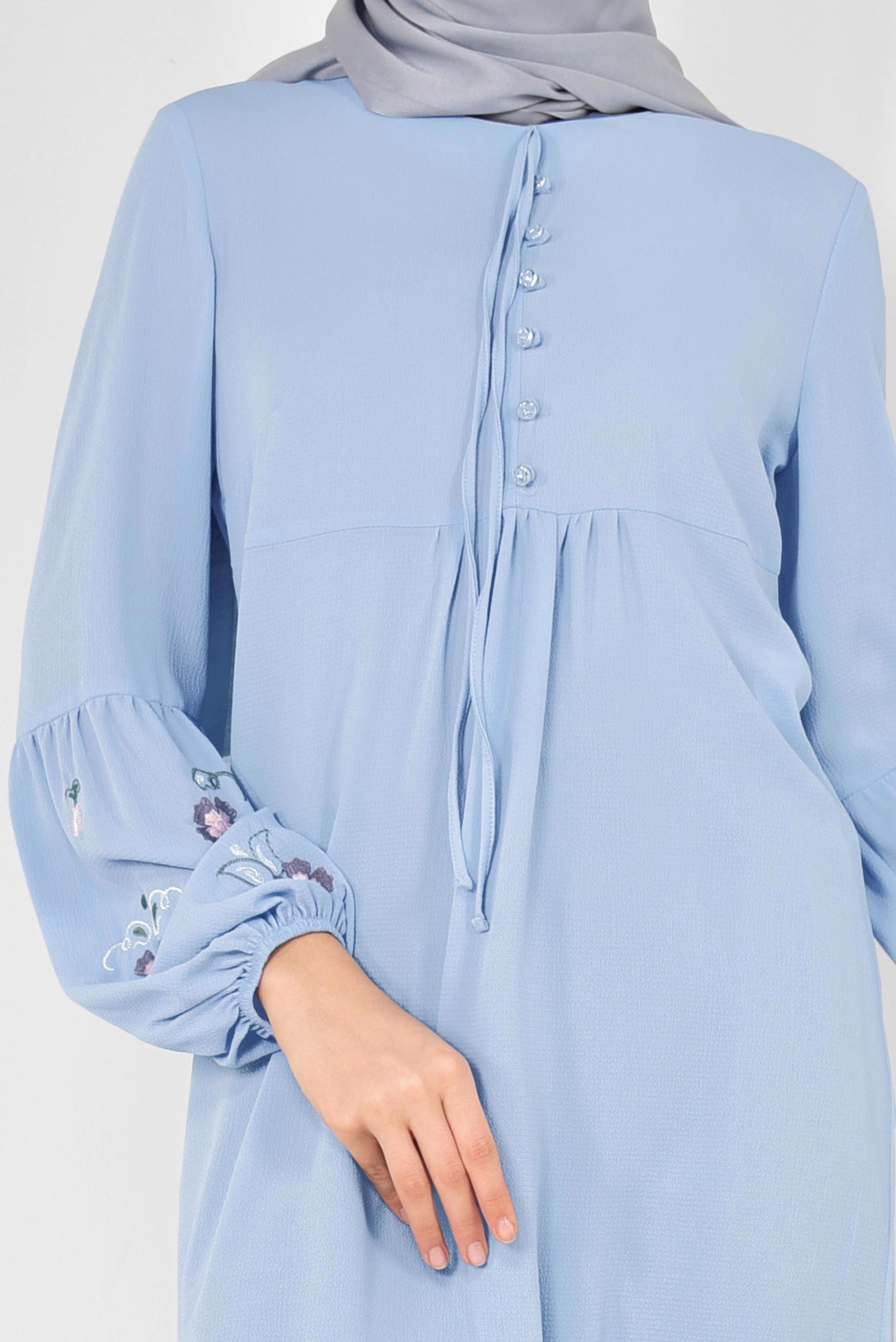 Tesettür giyim MAVİ KOLLARI NAKIŞLI TUNİK 4108