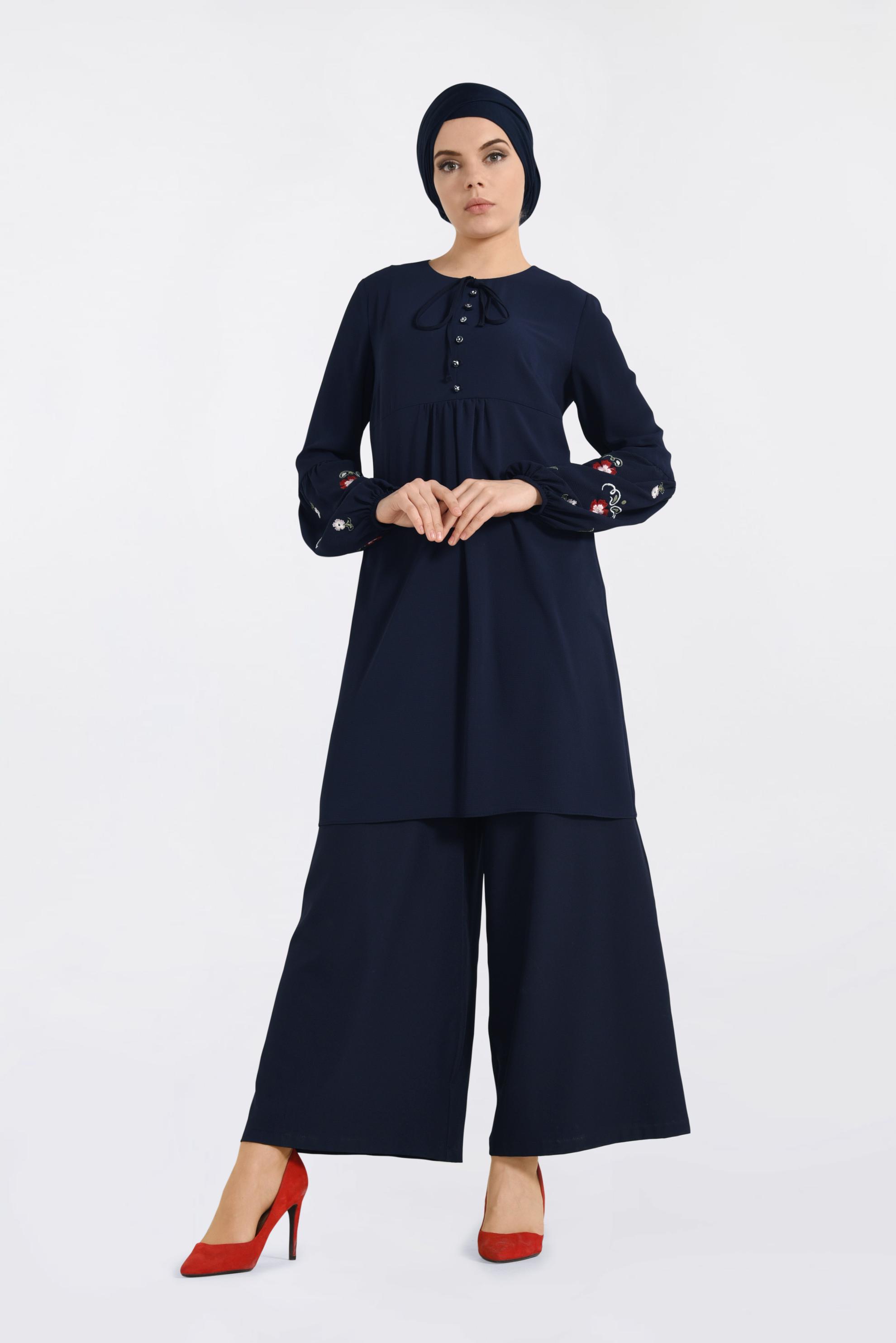 Tesettür giyim LACİVERT KOLLARI NAKIŞLI TUNİK 4108