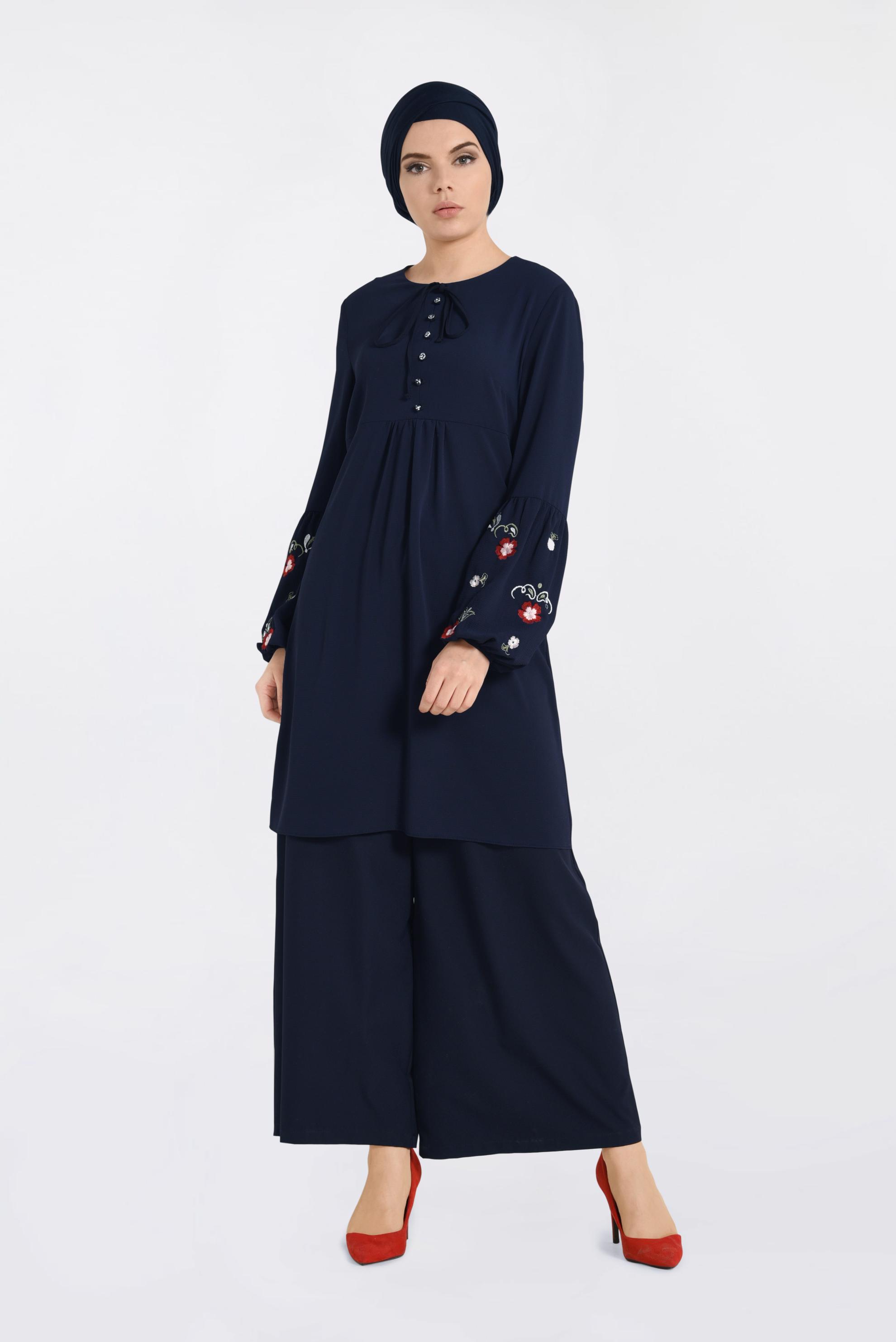 Tesettür giyim LACİVERT KOLLARI NAKIŞLI TUNİK 4108