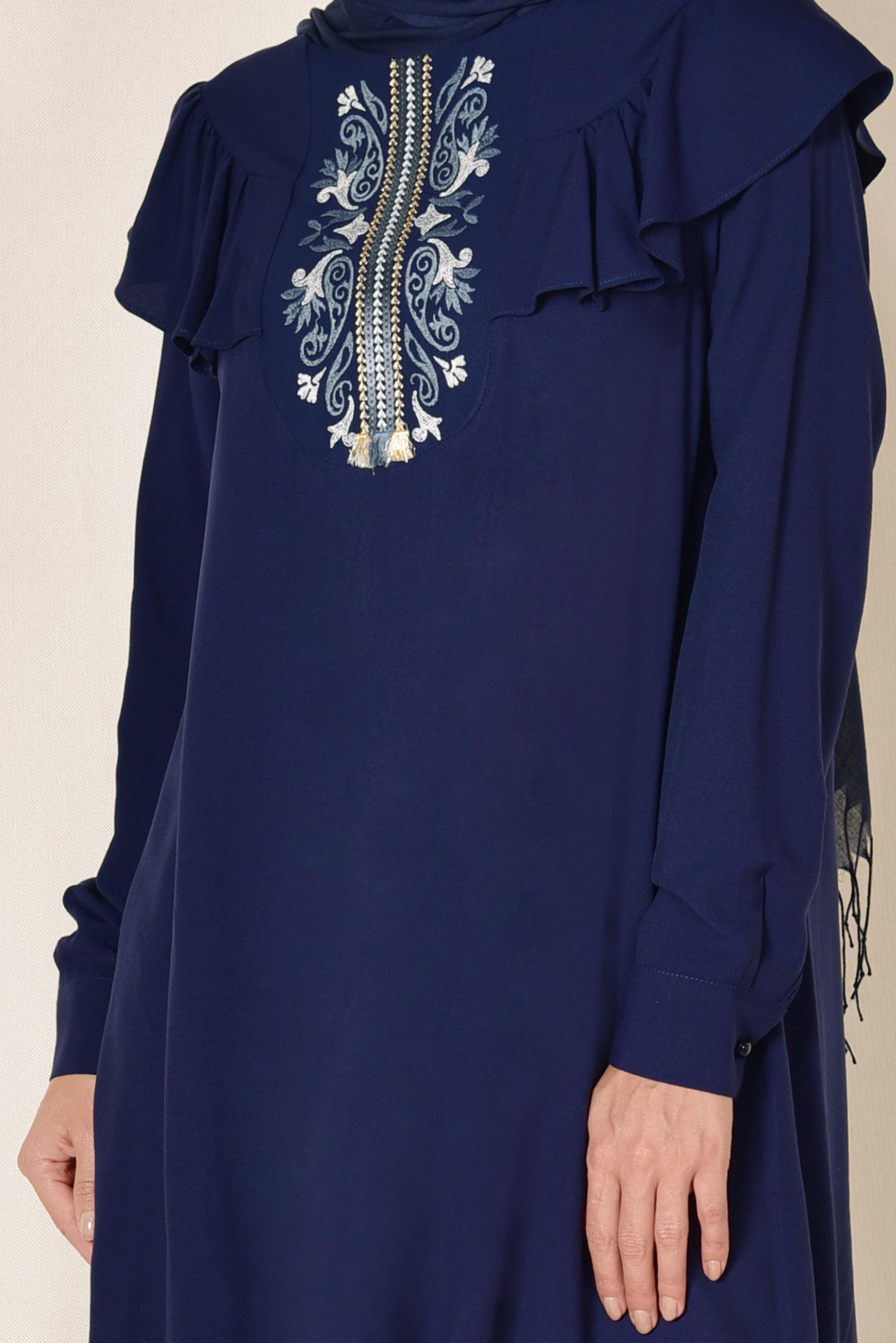 Tesettür giyim LACİVERT PUL VE İŞLEME DETAYLI OMUZLARI VOLANLI TUNİK 4120