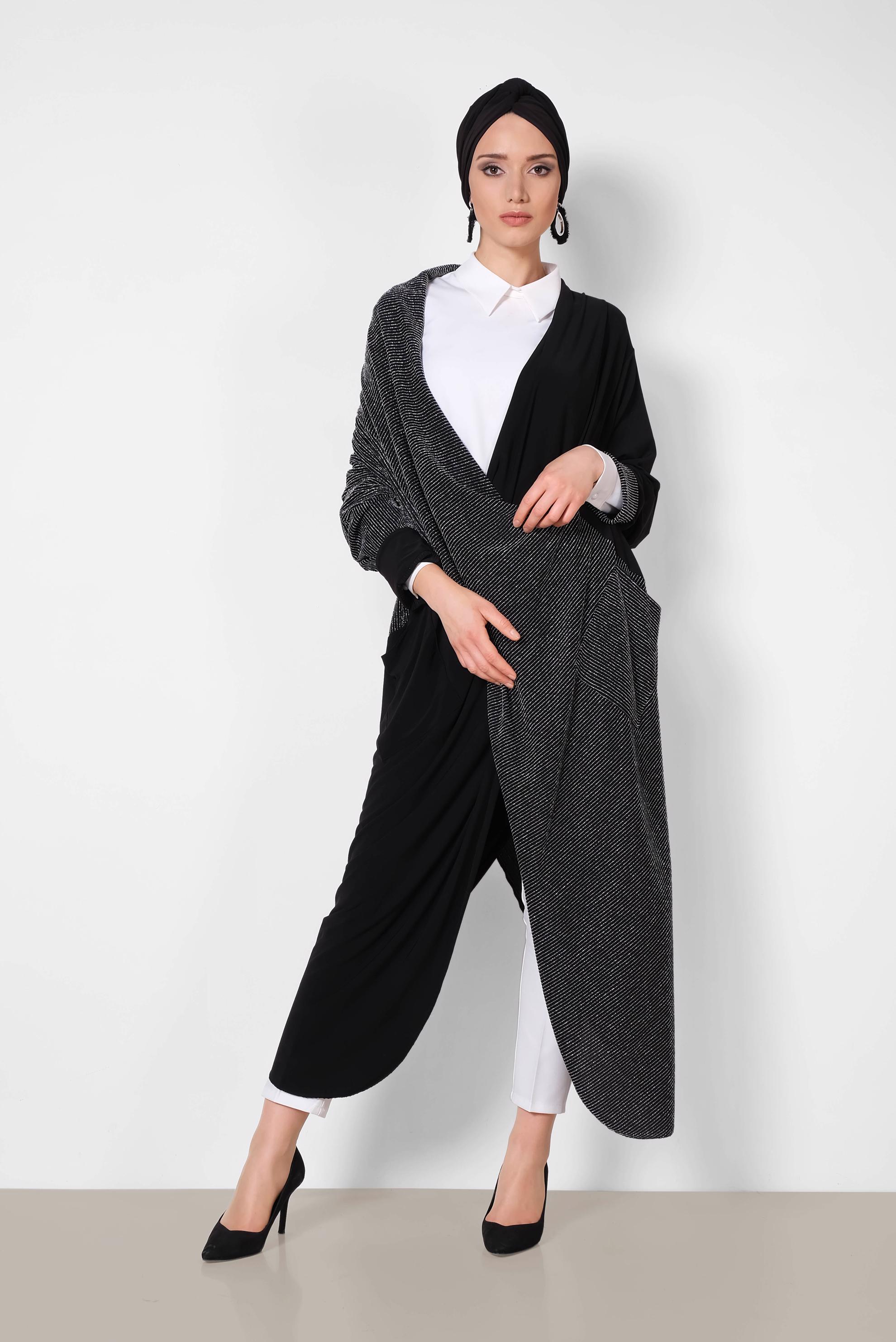 Tesettür giyim SİYAH ASİMETRİK SALAŞ KESİM TUNİK 4130