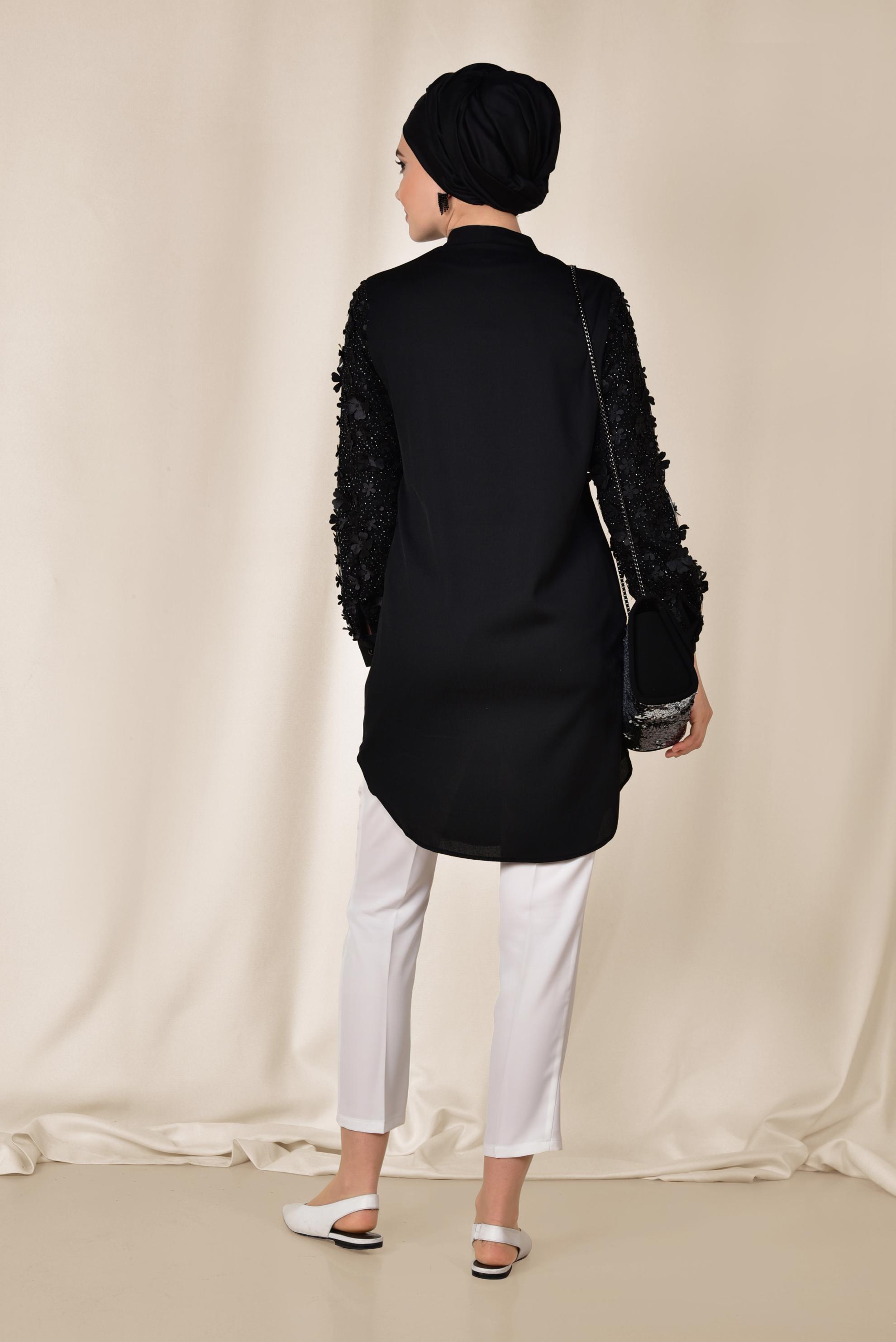 Tesettür giyim SİYAH KOLLARI ÜÇ BOYUTLU ÇİÇEK DETAYLI TUNİK 4131