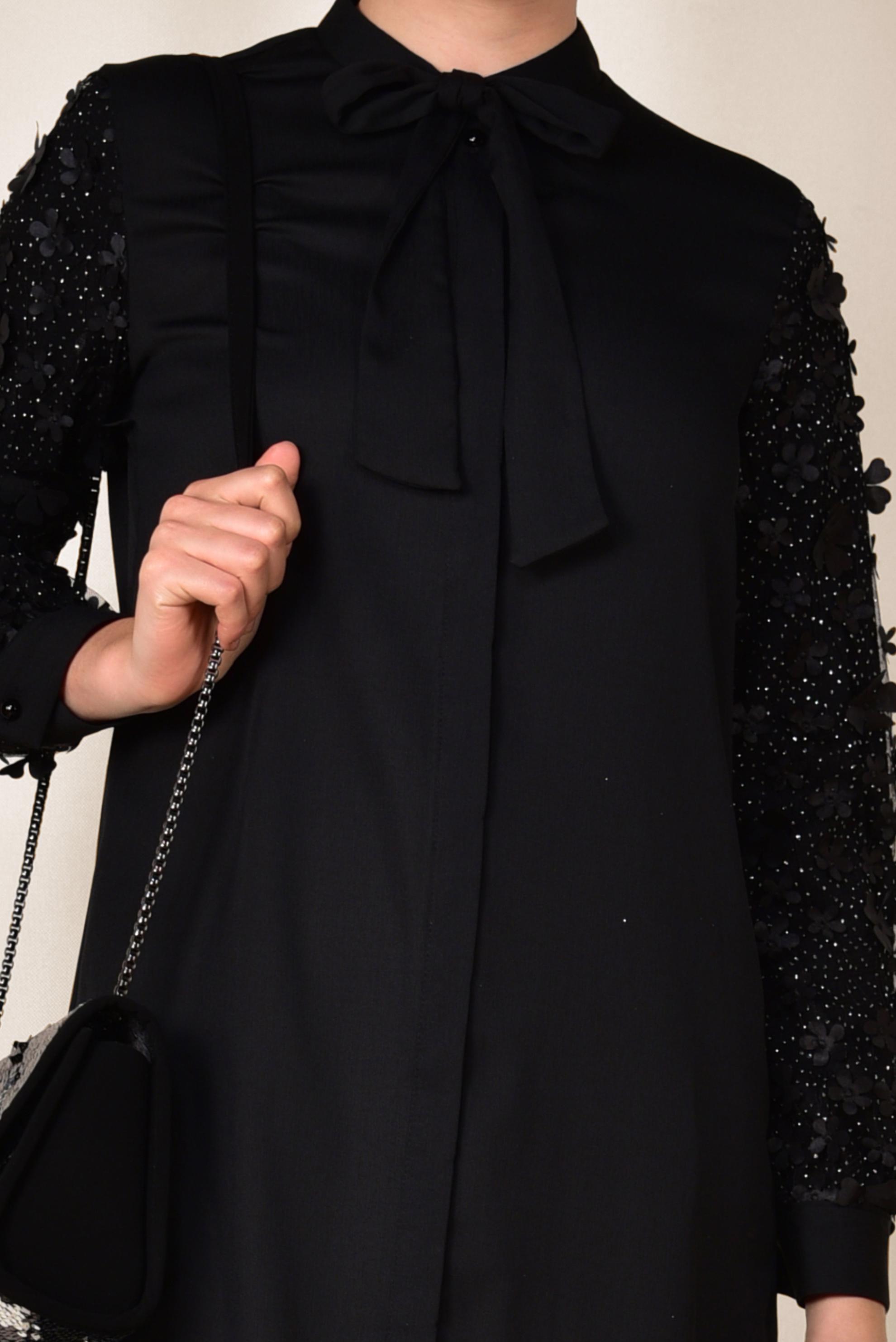 Tesettür giyim SİYAH KOLLARI ÜÇ BOYUTLU ÇİÇEK DETAYLI TUNİK 4131